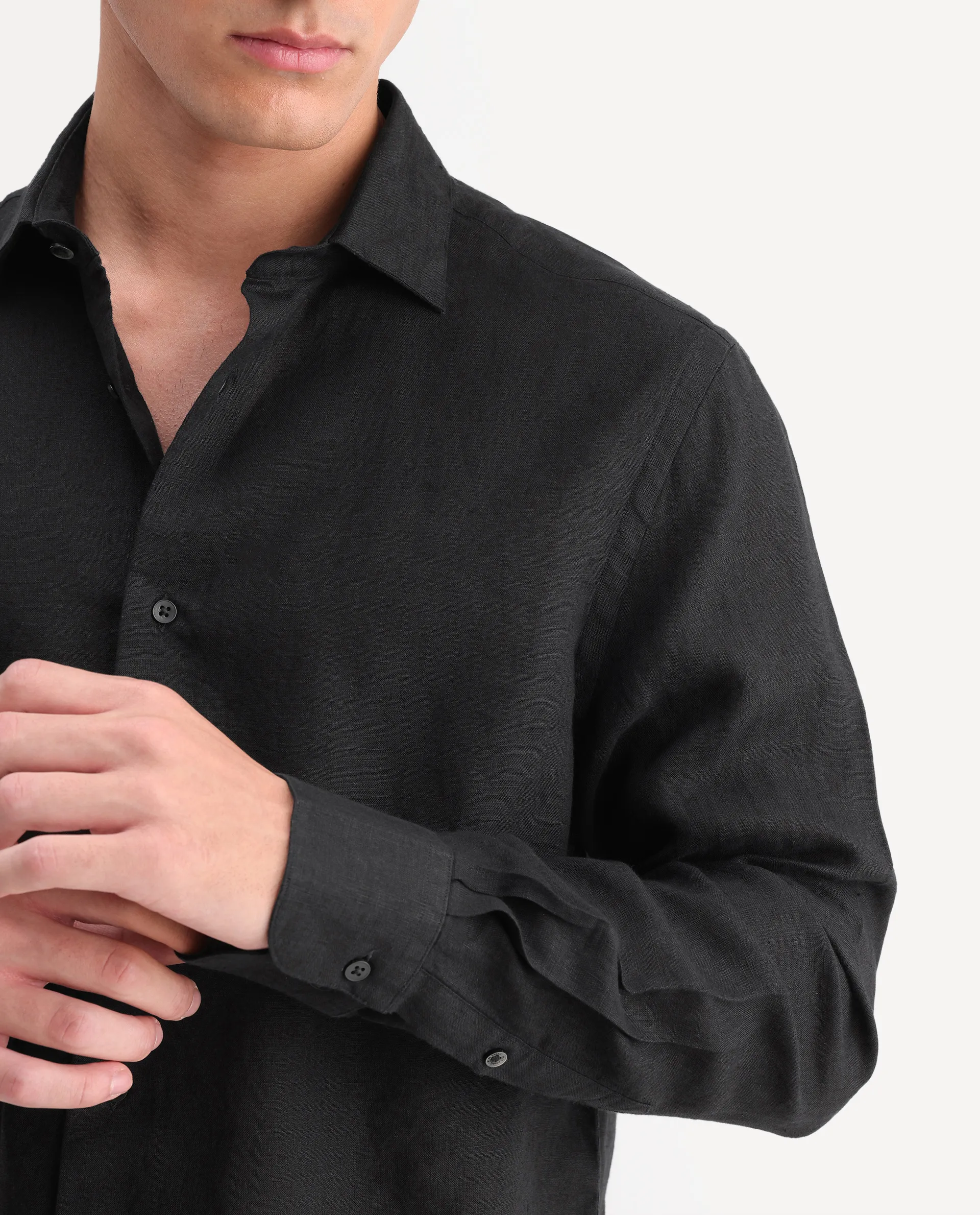 Rare Rabbit Men's Mavi-Aw26 Black 100% Linen Spread Collar Regular Plain Shirt - Image 3