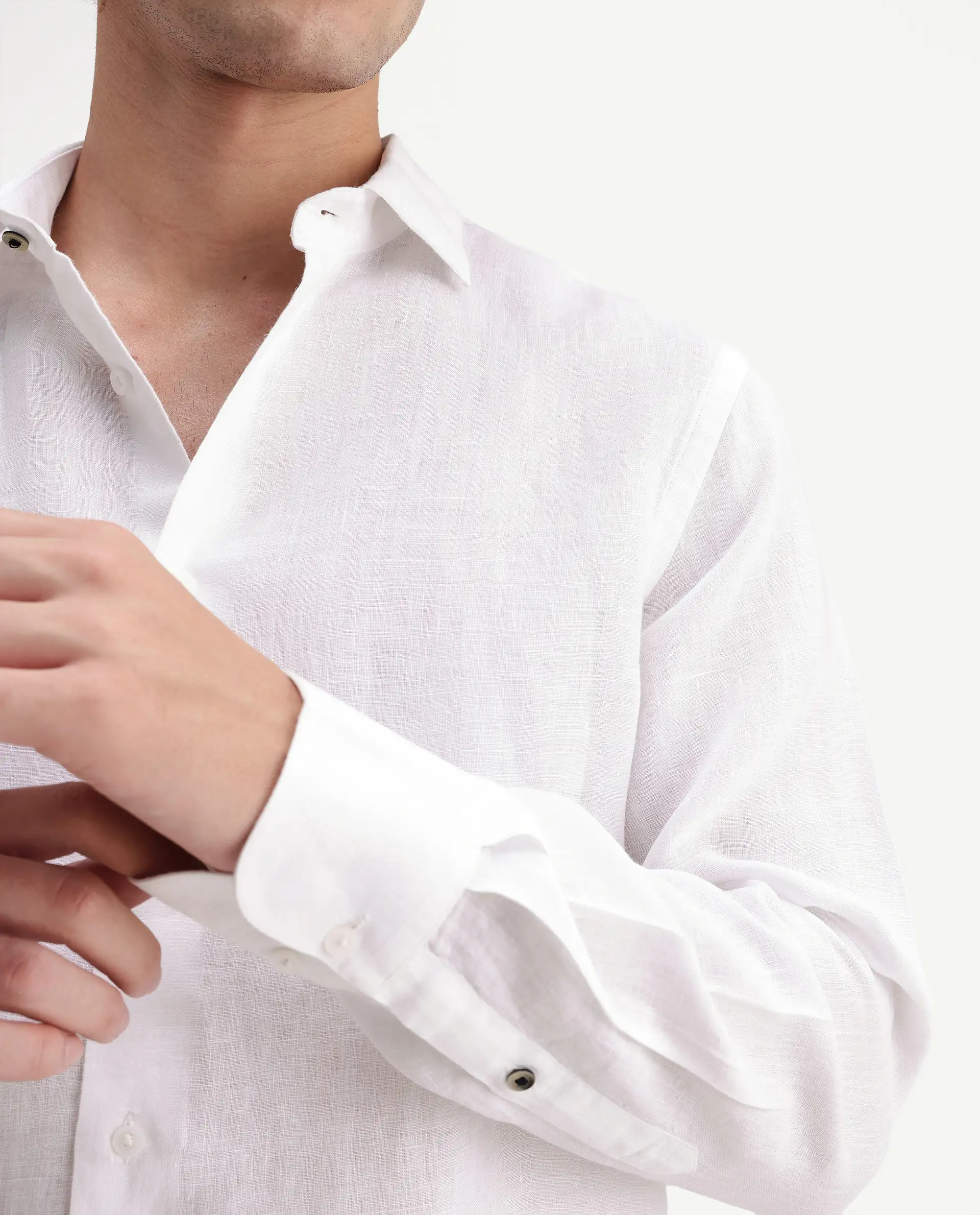Rare Rabbit Men's Mavi-Aw26 White 100% Linen Spread Collar Regular Plain Shirt - Image 3