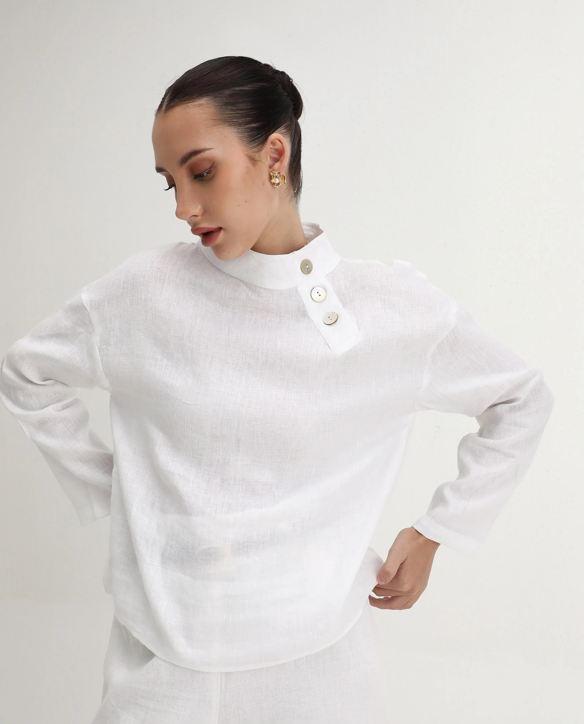 Rareism Women's Mayotte White Linen Mandarin Collar Plain Relaxed Fit Top
