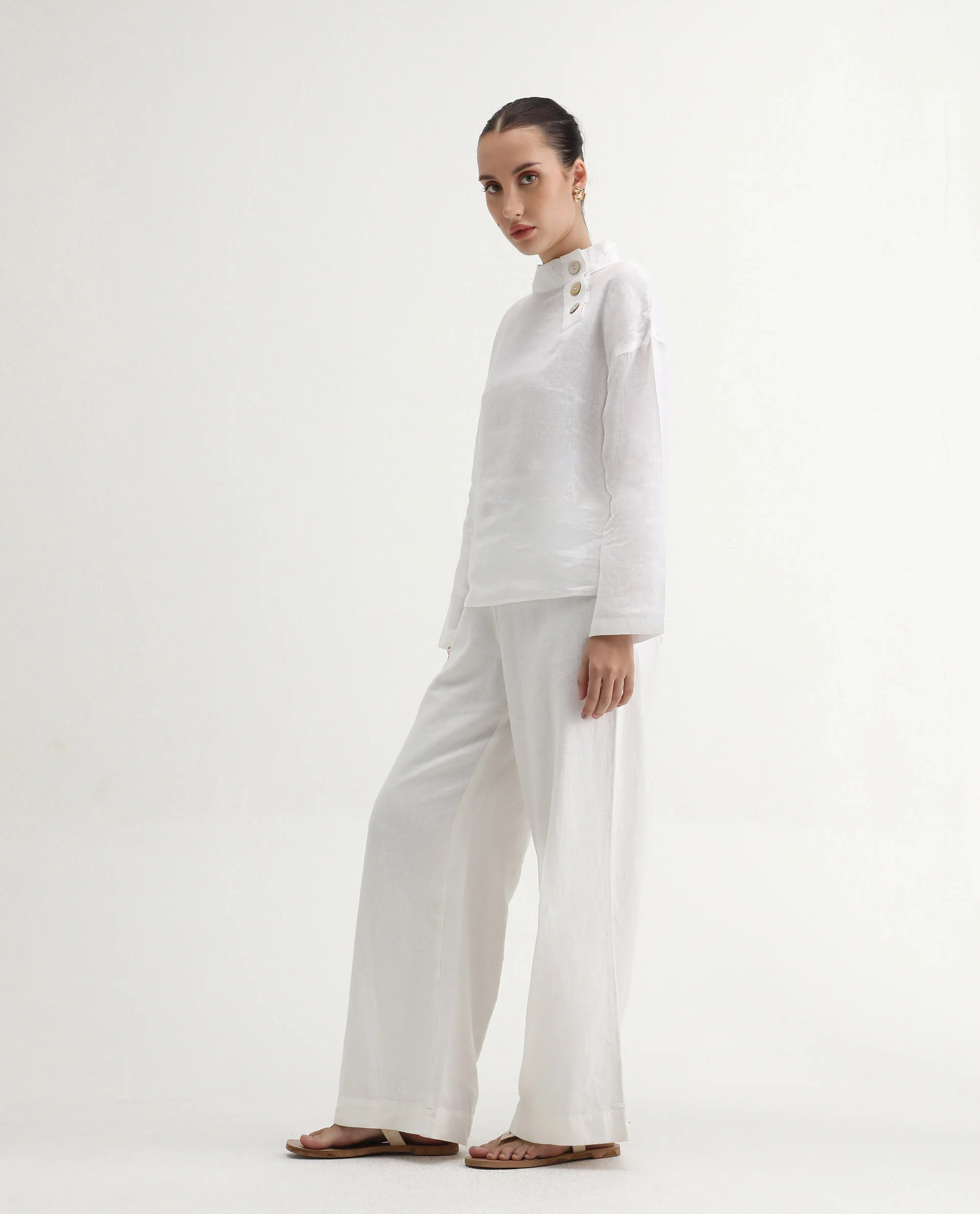 Rareism Women's Mayotte White Linen Mandarin Collar Plain Relaxed Fit Top - Image 2