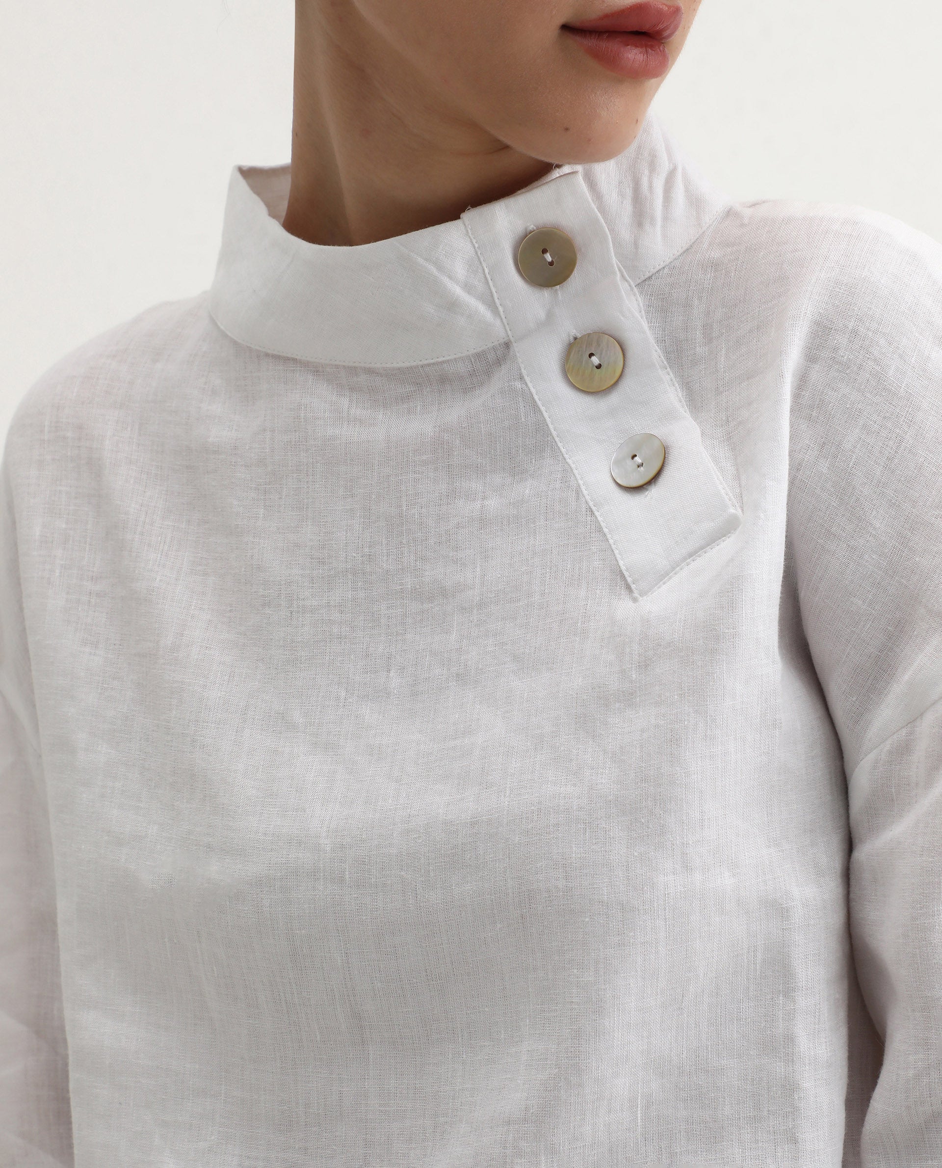 Rareism Women's Mayotte White Linen Mandarin Collar Plain Relaxed Fit Top - Image 3