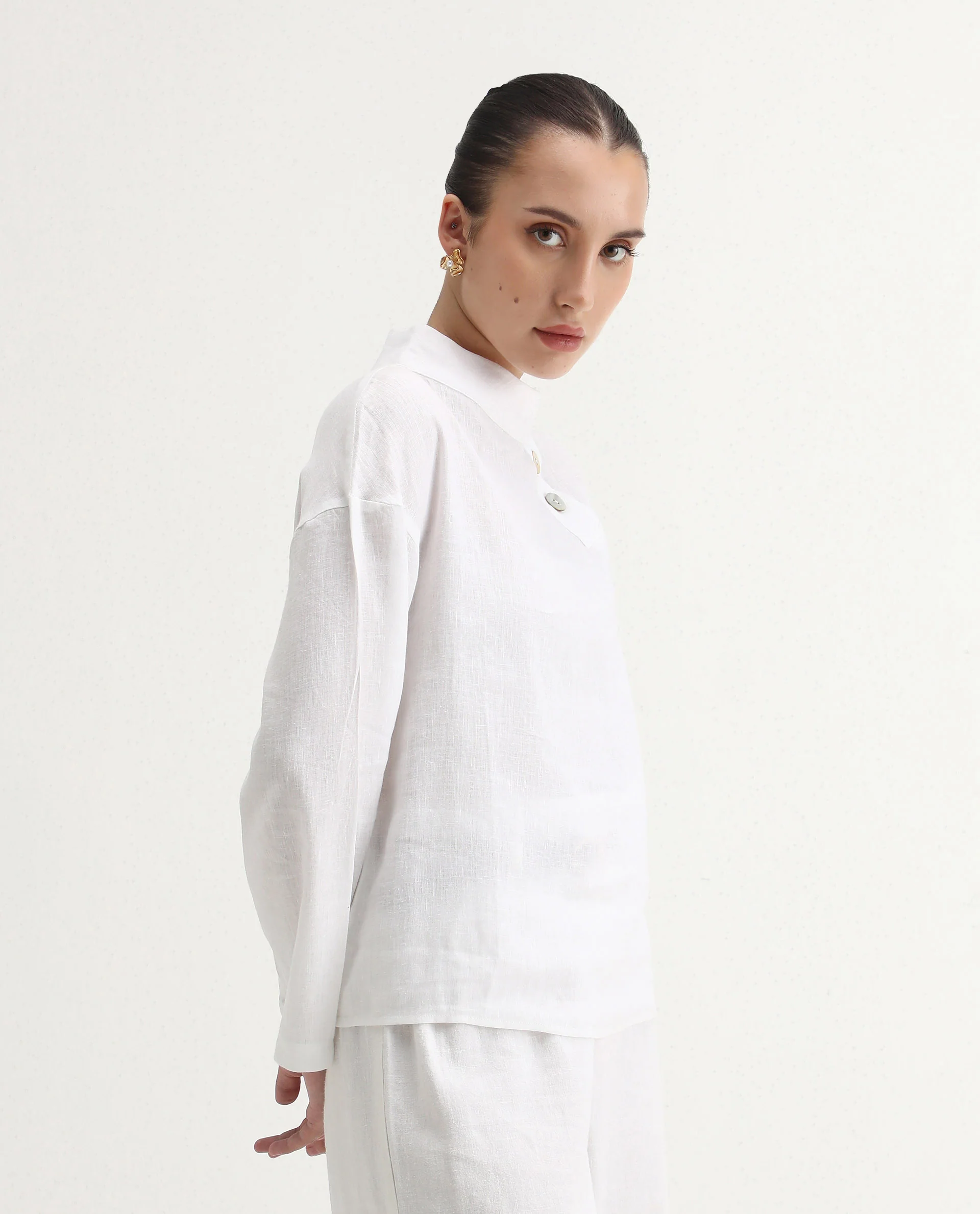 Rareism Women's Mayotte White Linen Mandarin Collar Plain Relaxed Fit Top - Image 4