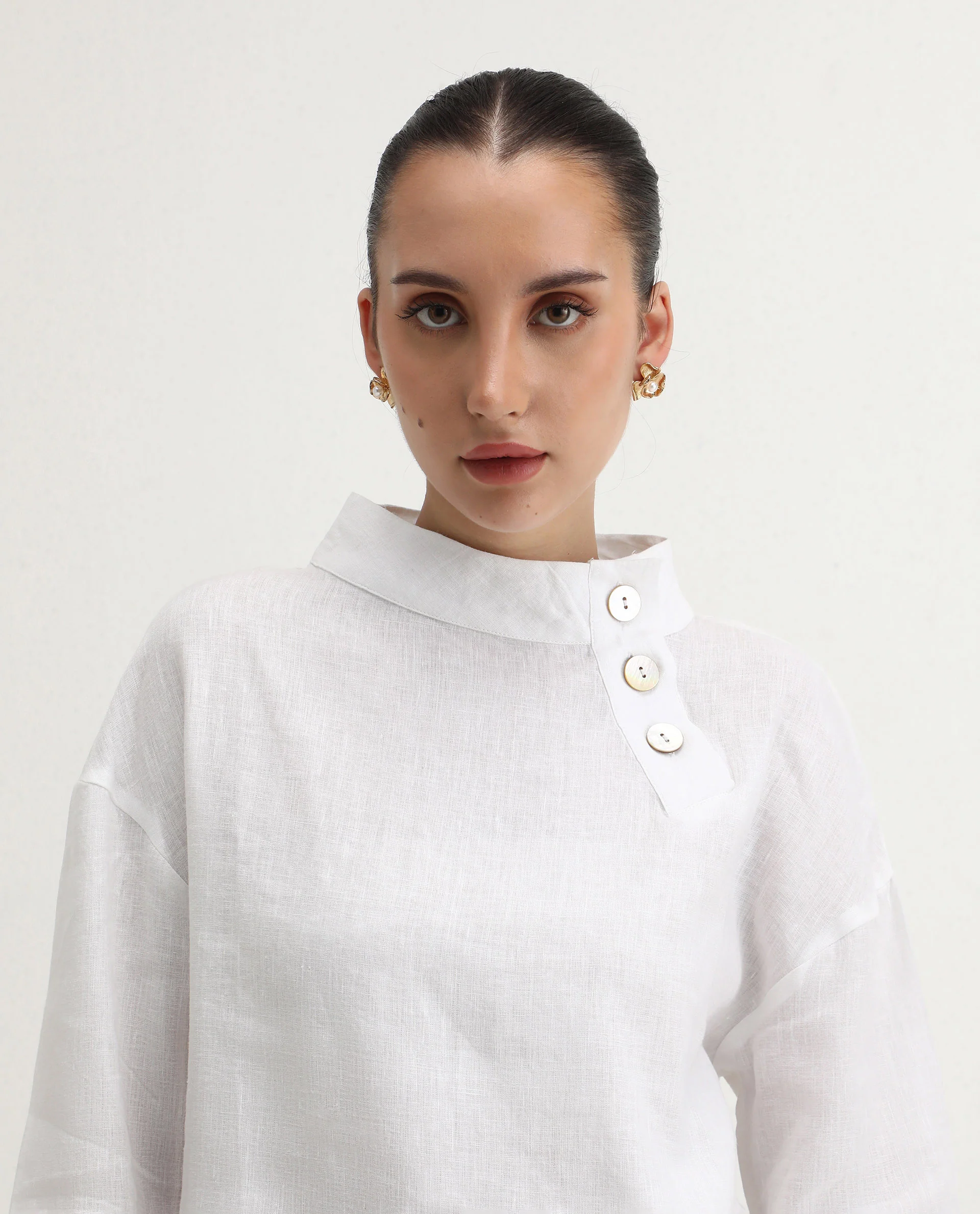 Rareism Women's Mayotte White Linen Mandarin Collar Plain Relaxed Fit Top - Image 5