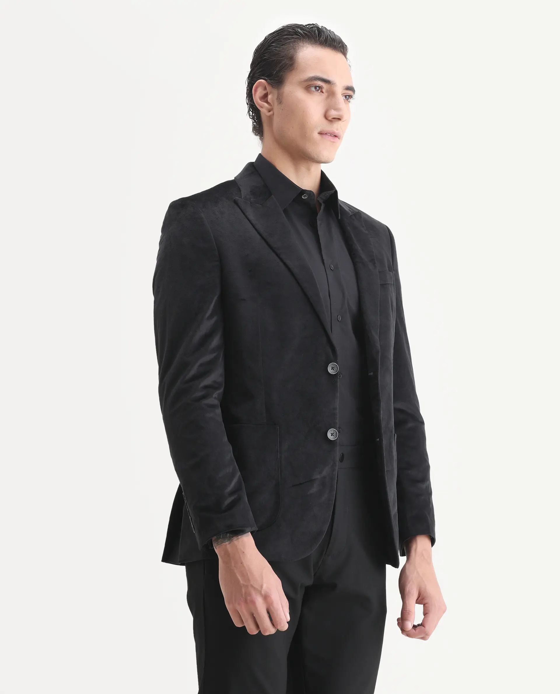 Rare Rabbit Men's Mazey Black Velvet Plain Tailored Fit Full Sleeve Lapel Neck Blazer - Image 6