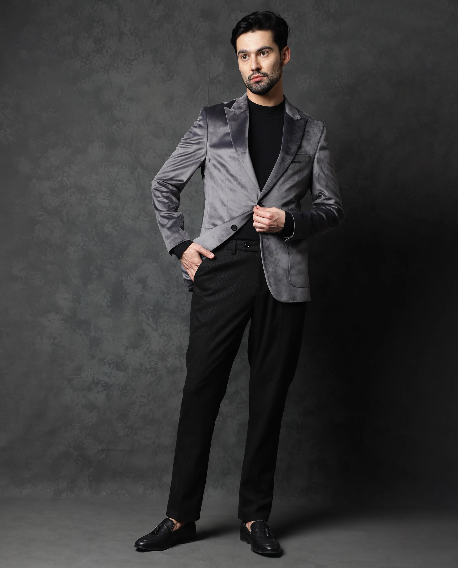 Rare Rabbit Men's Mazey Grey Plain Tailored Fit Full Sleeve Lapel Neck Blazer - Image 7