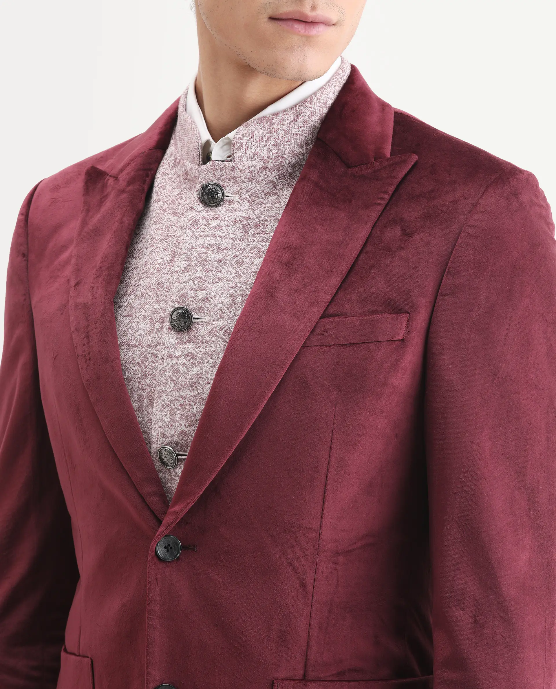 Rare Rabbit Men's Mazey Maroon Velvet Plain Tailored Fit Full Sleeve Lapel Neck Blazer - Image 3