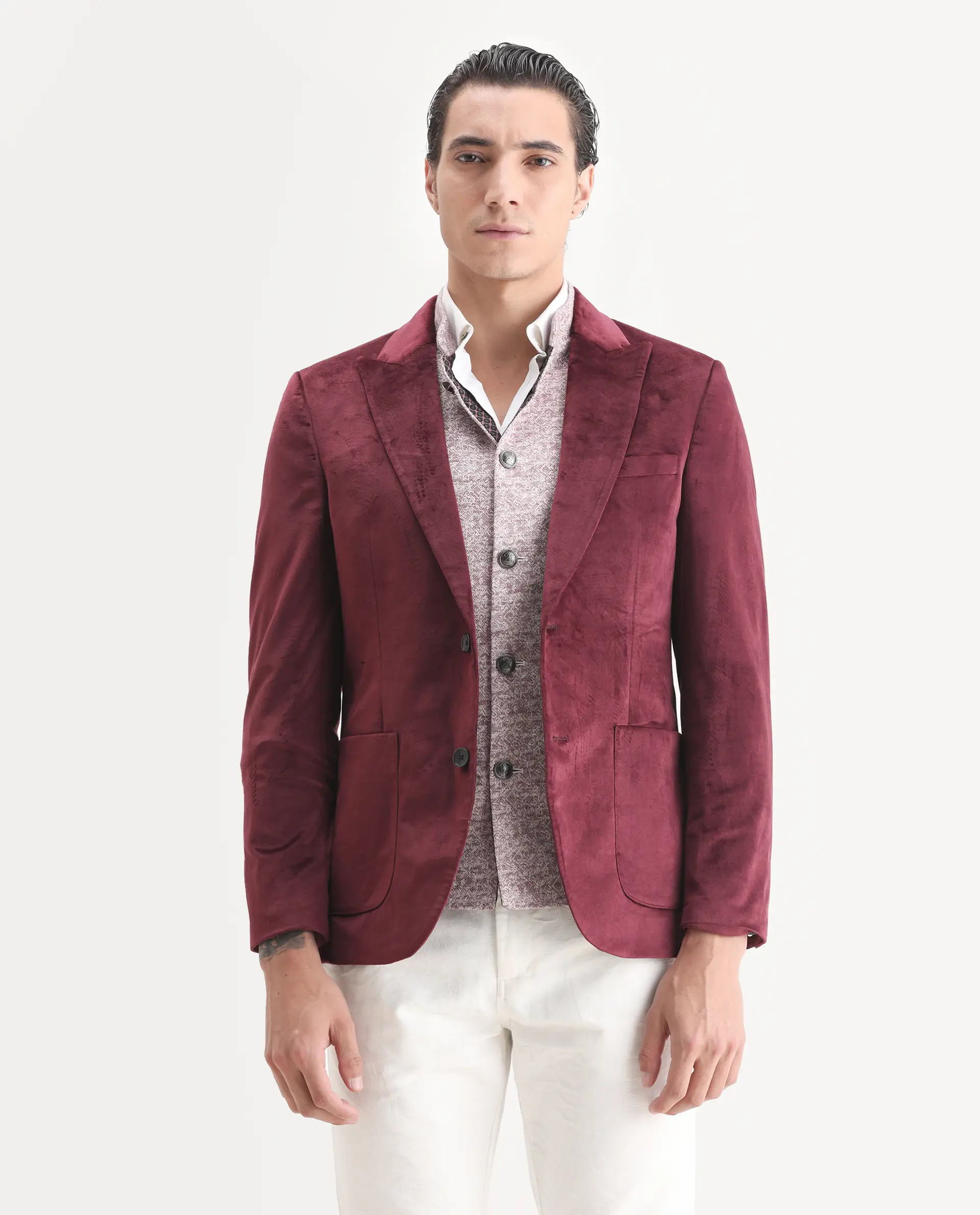 Rare Rabbit Men's Mazey Maroon Velvet Plain Tailored Fit Full Sleeve Lapel Neck Blazer - Image 6