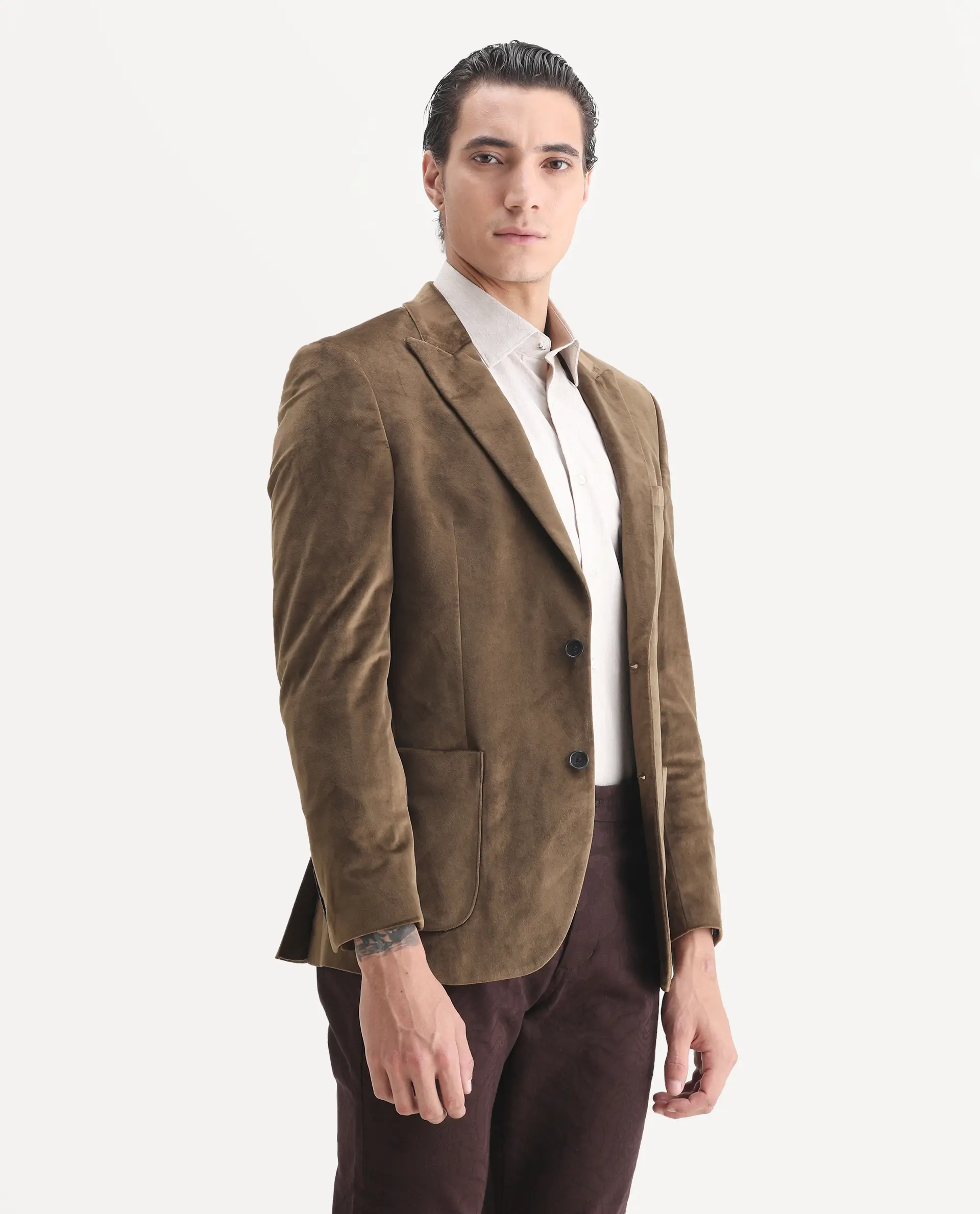 Rare Rabbit Men's Mazey Olive Plain Tailored Fit Full Sleeve Lapel Neck Blazer - Image 5