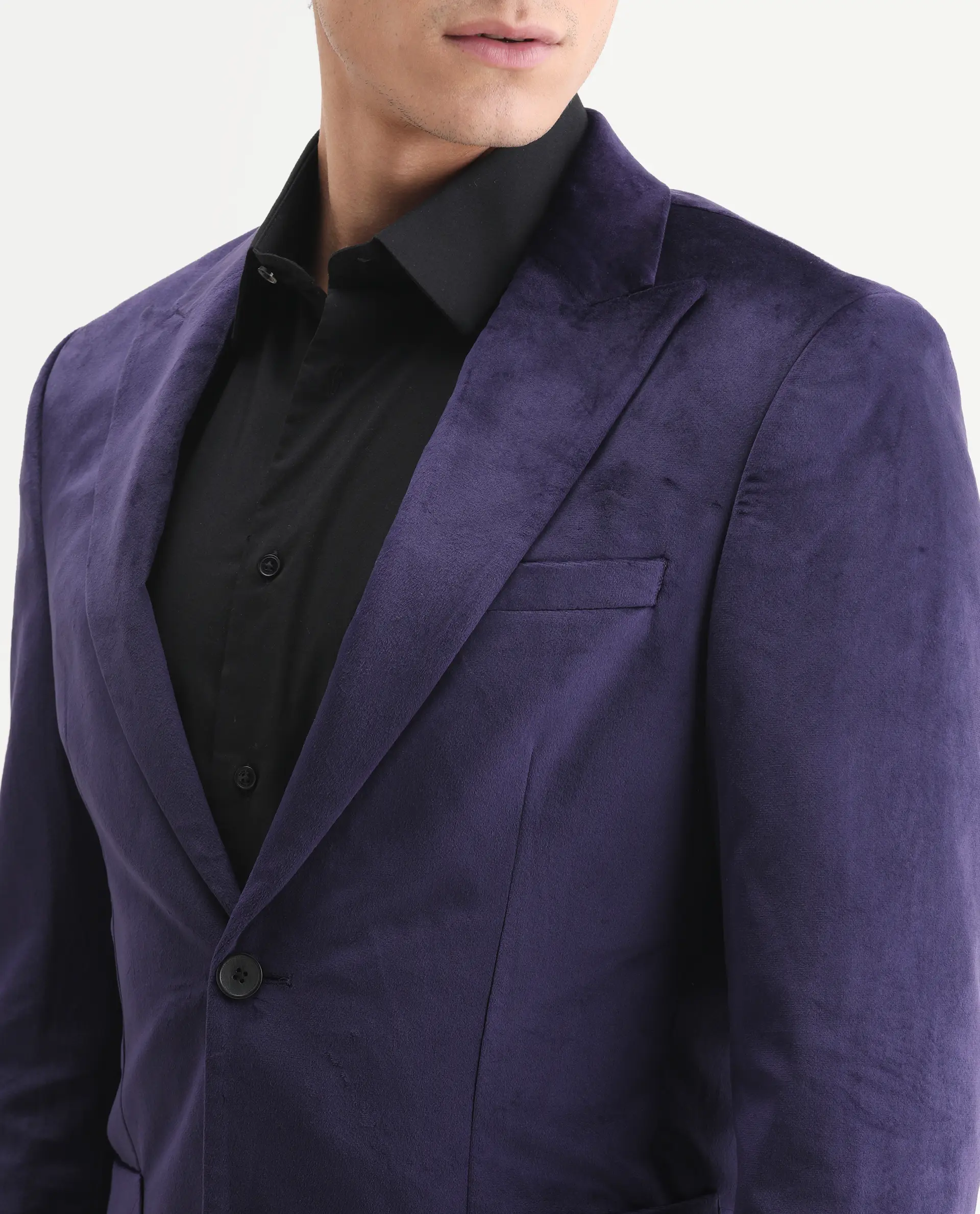 Rare Rabbit Men's Mazey Purple Velvet Plain Tailored Fit Full Sleeve Lapel Neck Blazer - Image 4
