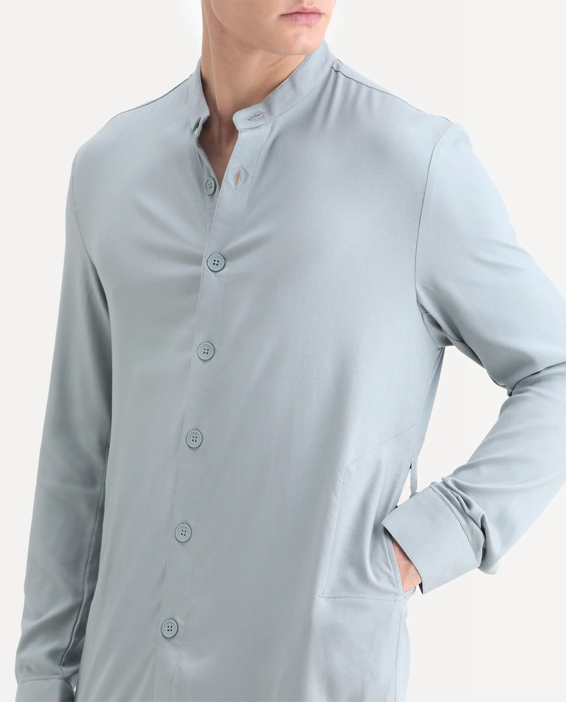 Rare Rabbit Men's Medok Dusky Green Plain Regular Fit Full Sleeve Mandarin Collar Kurta - Image 3