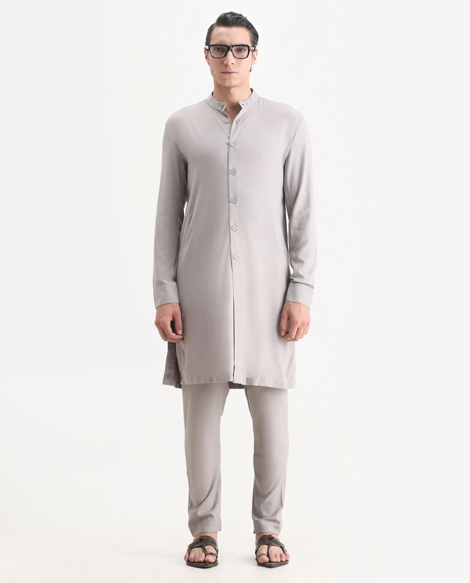 Rare Rabbit Men's Medok Grey Plain Regular Fit Full Sleeve Mandarin Collar Kurta - Image 2