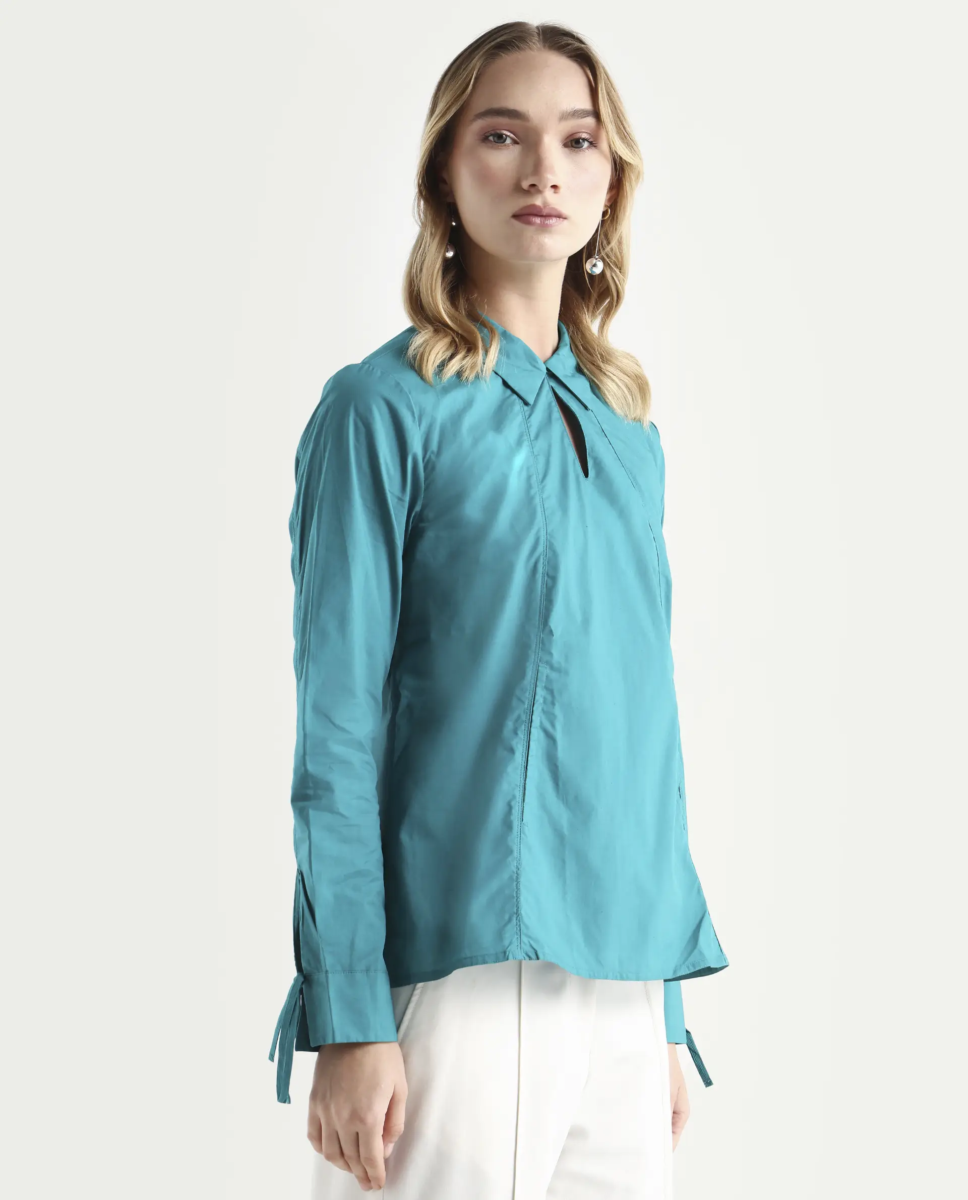 Rareism Women's Merge Petrol Cotton Spread Collar Plain Tailored Top - Image 6
