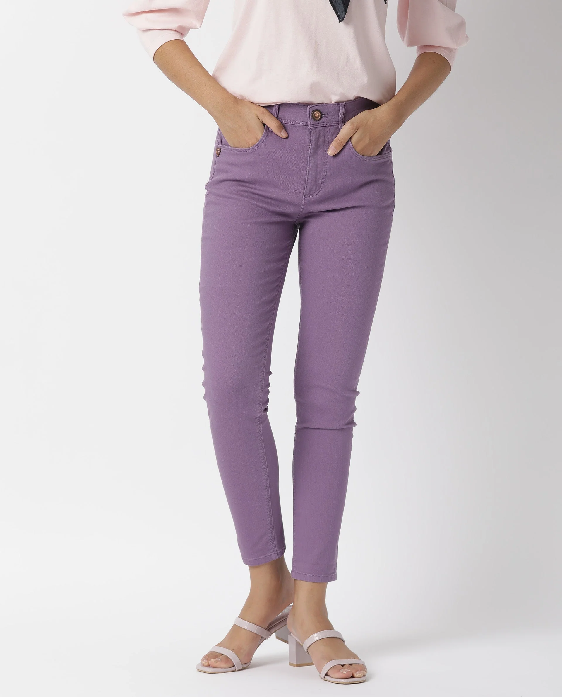 Rareism Women's Metty Purple Cotton Blend Plain Ankle Length Slim Fit Jeans - Image 10