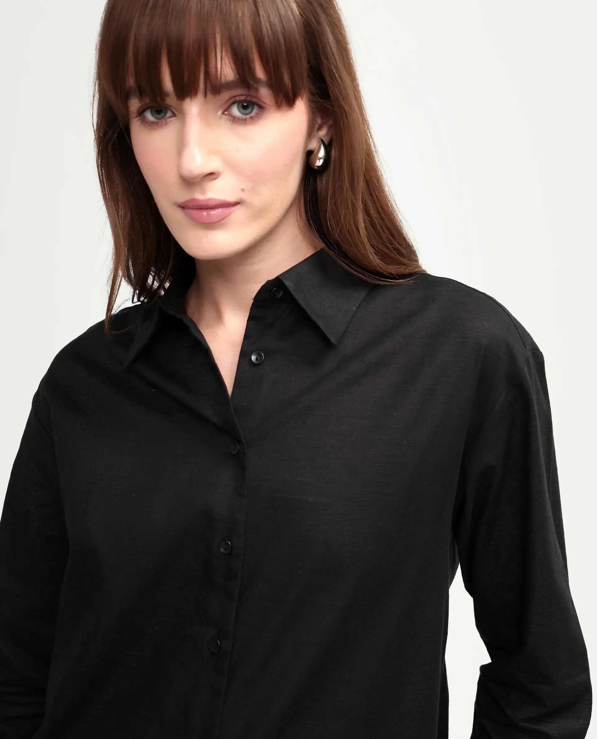 Rareism Women's Mewok Black Cotton Full Sleeve Spread Collar Regular Plain Shirt - Image 4