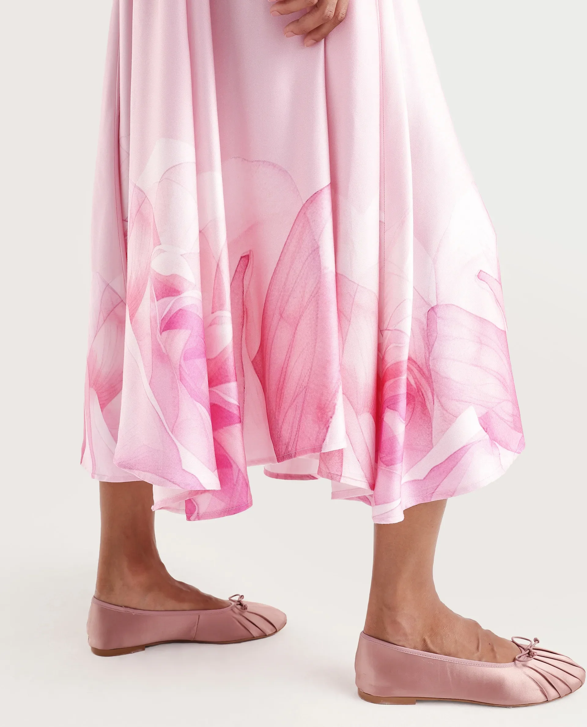 Rareism Women's Mezozo Light Pink Viscose Sleeveless Square Neck Fit And Flare Floral Print Dress - Image 5