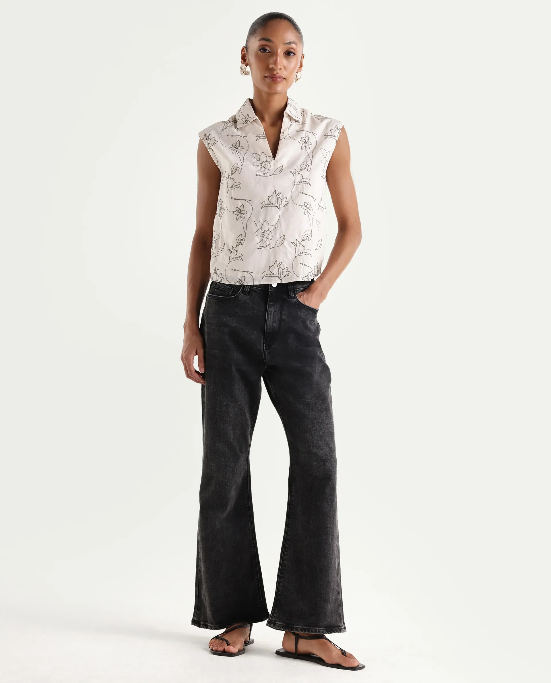 Rareism Women's Mica Black Cotton Blend Plain Ankle Length Bootcut Jeans - Image 3