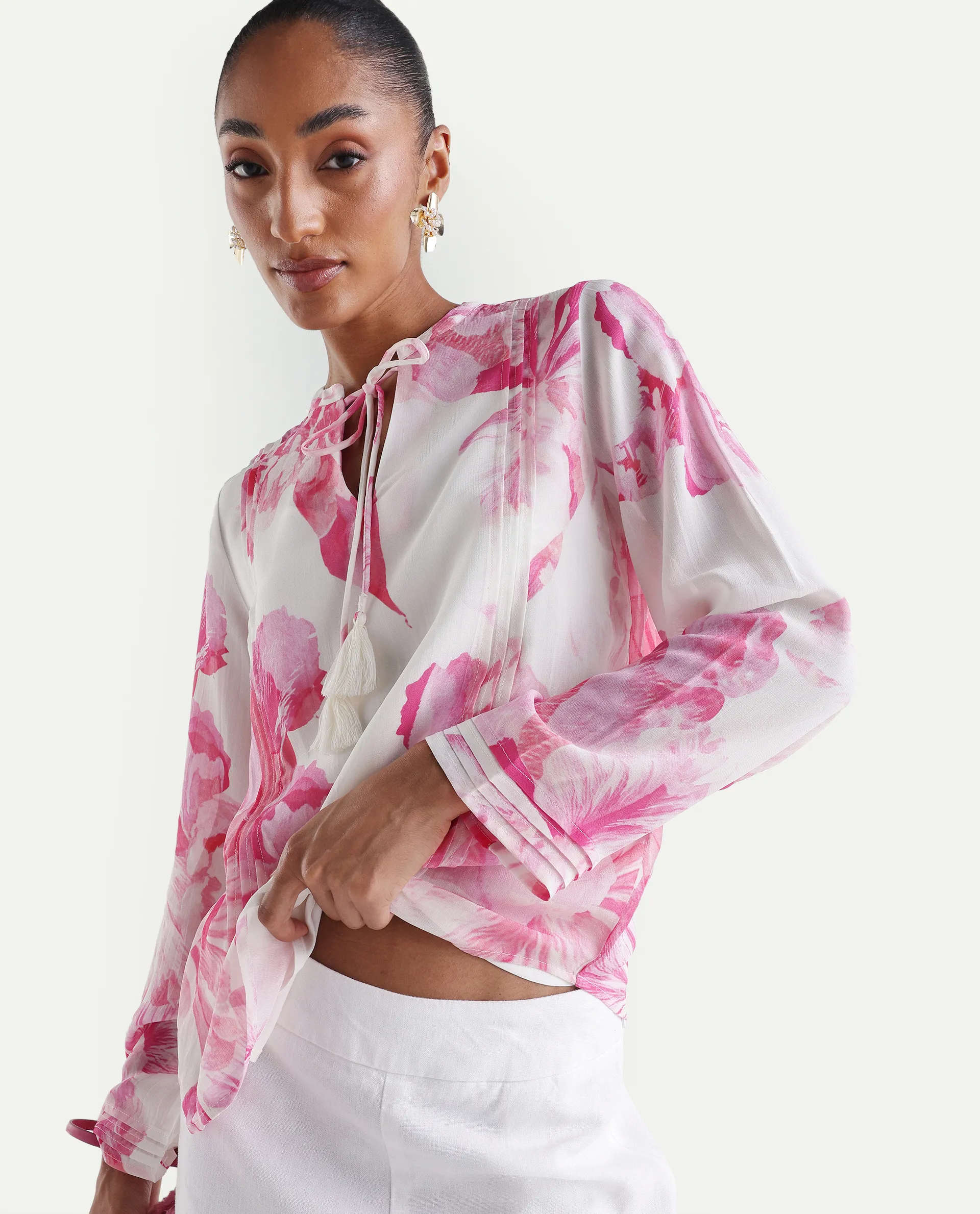 Rareism Women's Mijok Off White Viscose Full Sleeve Tie-Up Regular Floral Print Top - Image 3