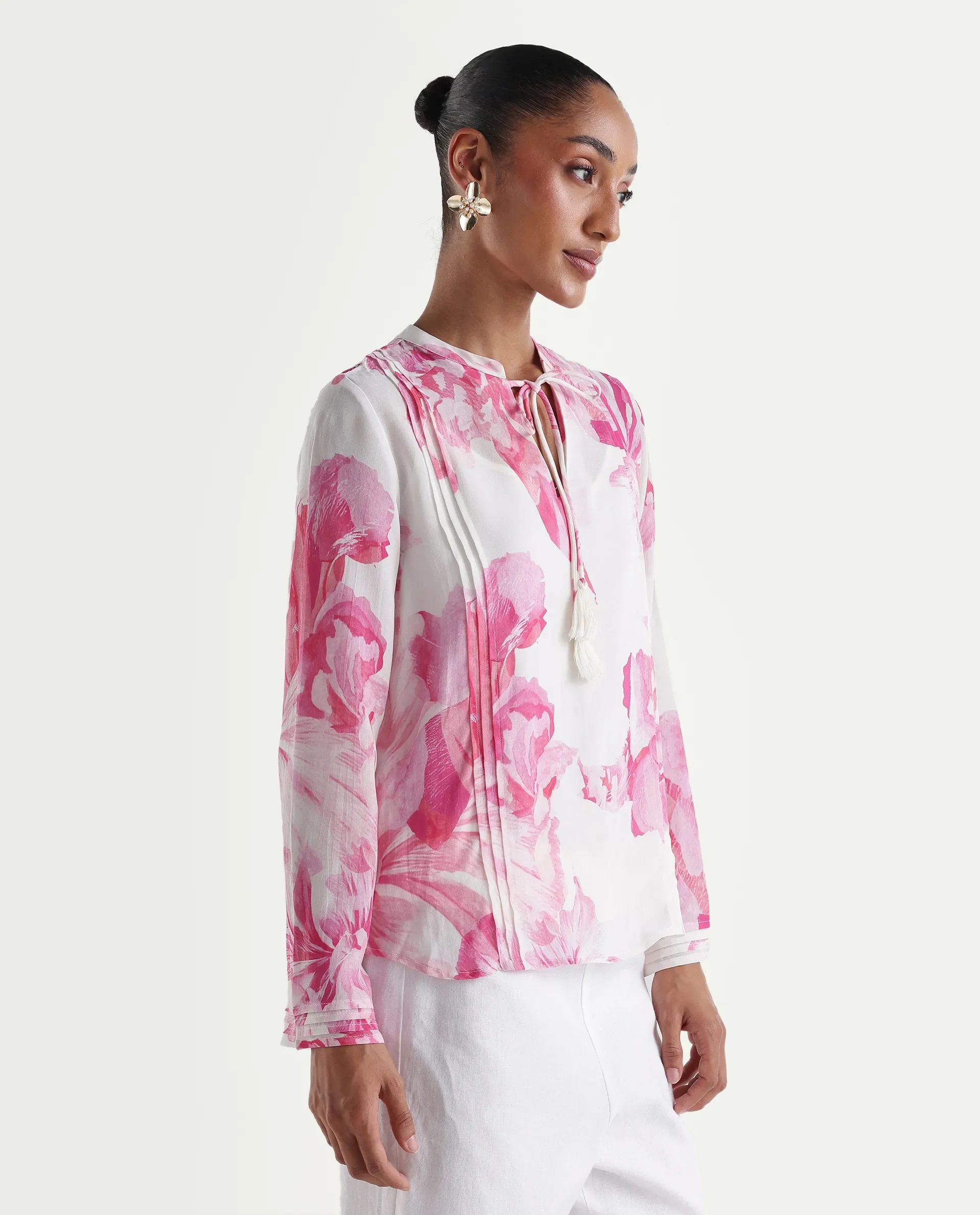 Rareism Women's Mijok Off White Viscose Full Sleeve Tie-Up Regular Floral Print Top - Image 5