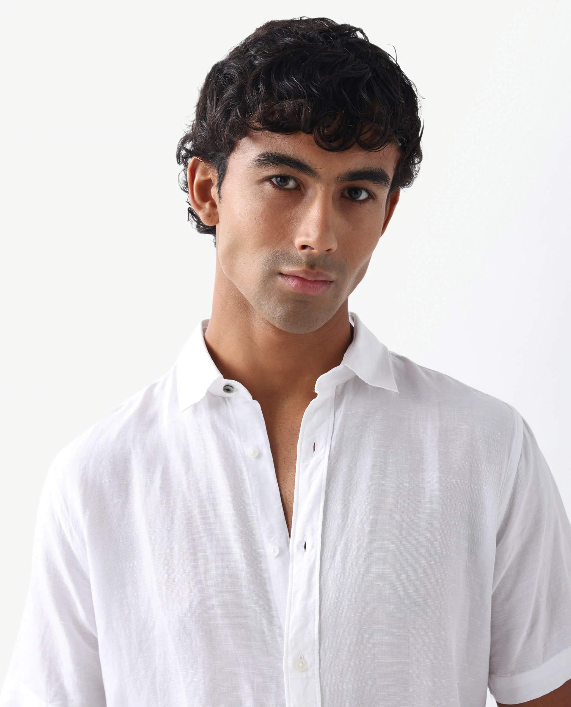 Rare Rabbit Men's Mik White Linen Blend Plain Regular Fit Half Sleeve Collared Shirt - Image 2