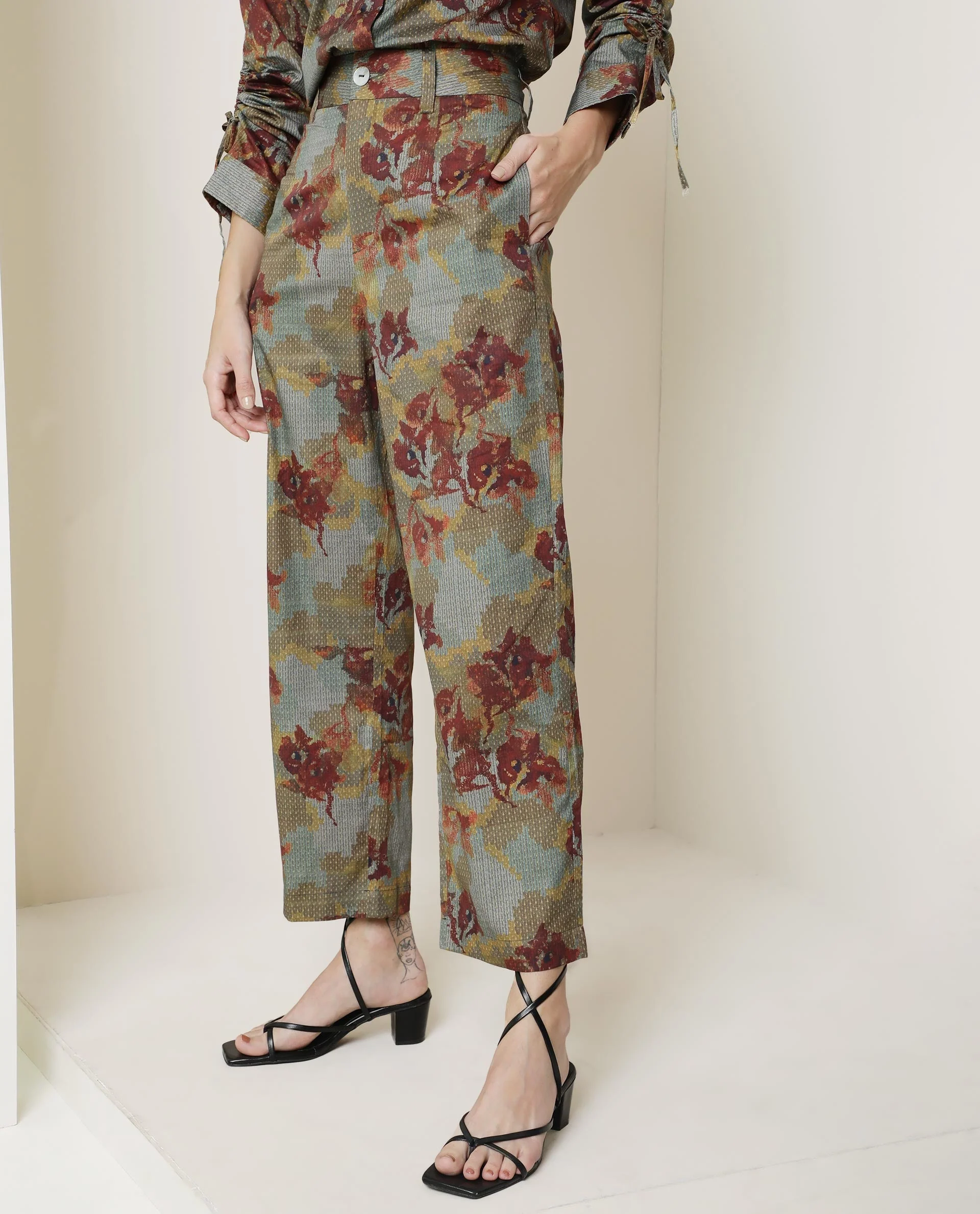 Rareism Women's Milan Olive Cotton Floral Print Ankle Length Tailored Trouser - Image 10