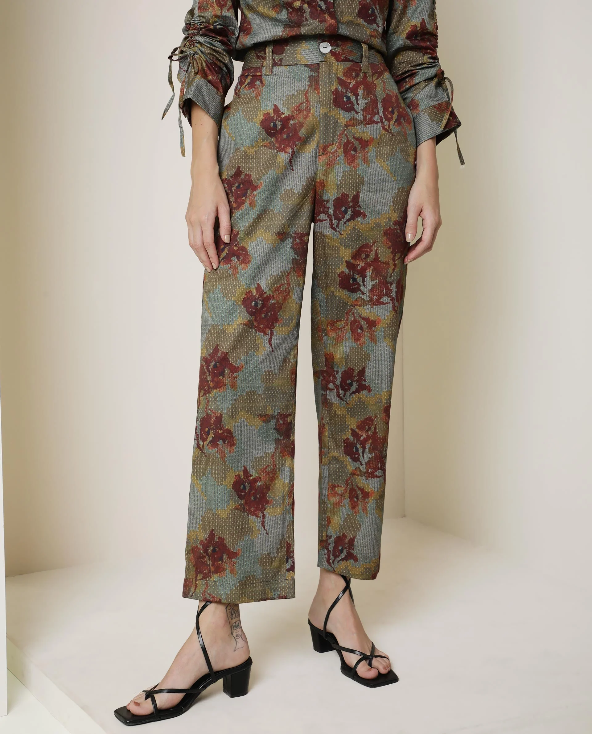 Rareism Women's Milan Olive Cotton Floral Print Ankle Length Tailored Trouser - Image 11