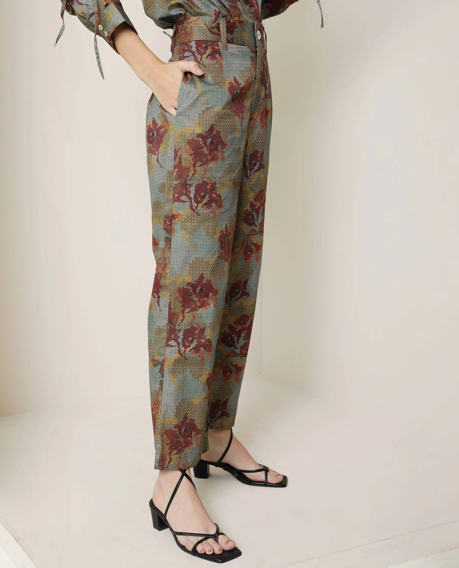 Rareism Women's Milan Olive Cotton Floral Print Ankle Length Tailored Trouser - Image 9
