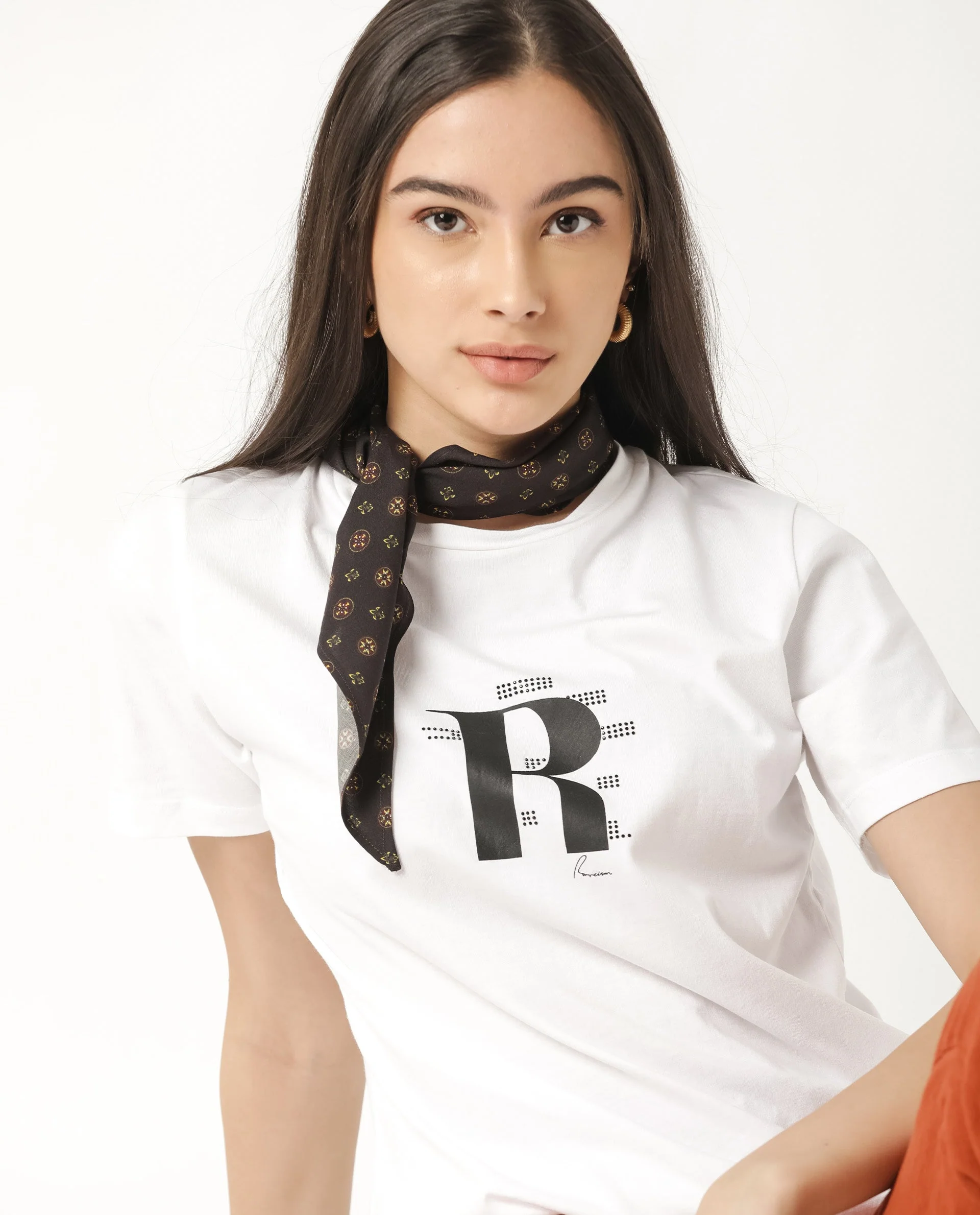 Rareism Women's Moes White Cotton Crew Neck Graphic Print Regular Fit T-Shirt