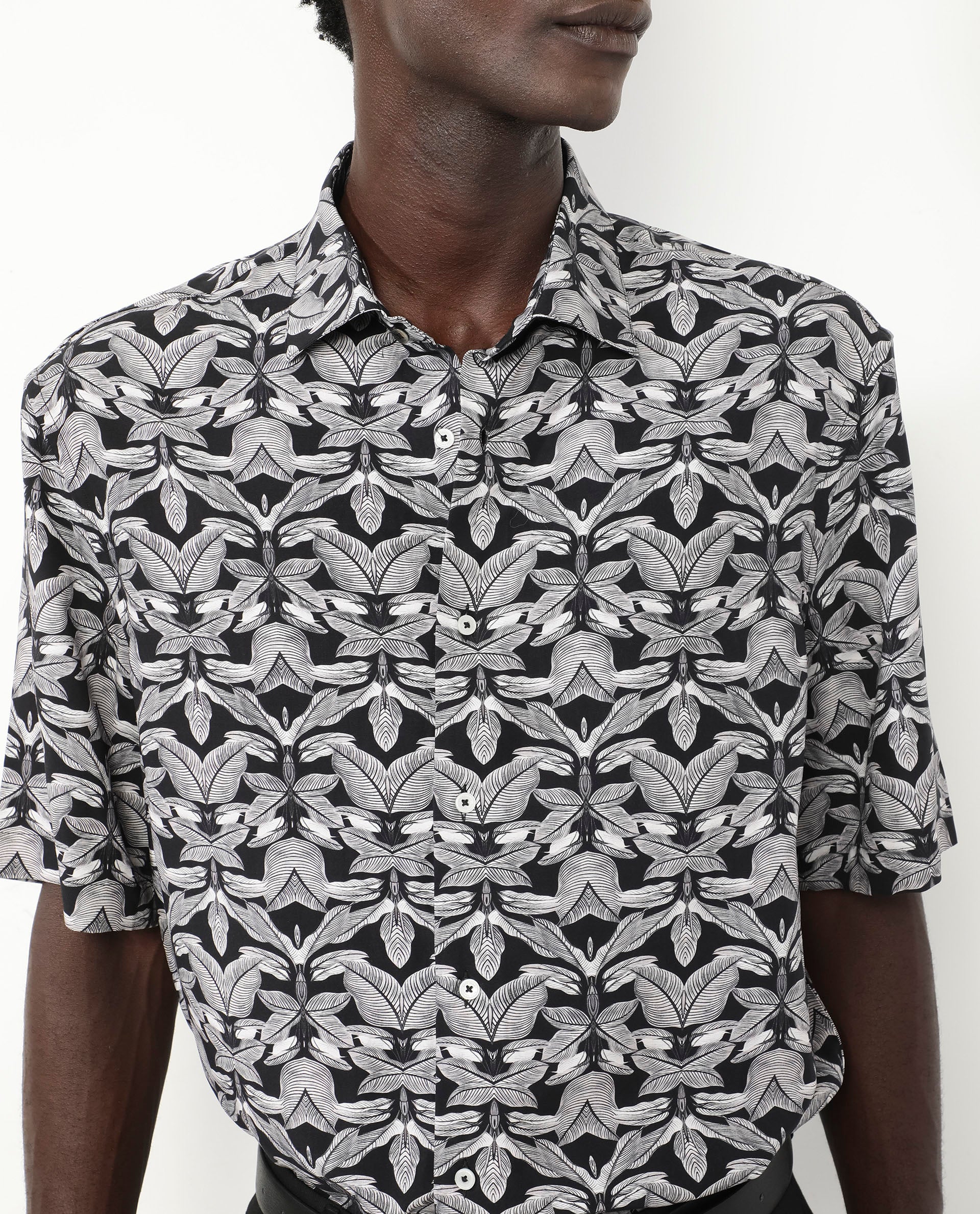 Rare Rabbit Men's Mogu Black Viscose Tropical Print Boxy Fit Half Sleeve Collared Shirt - Image 3