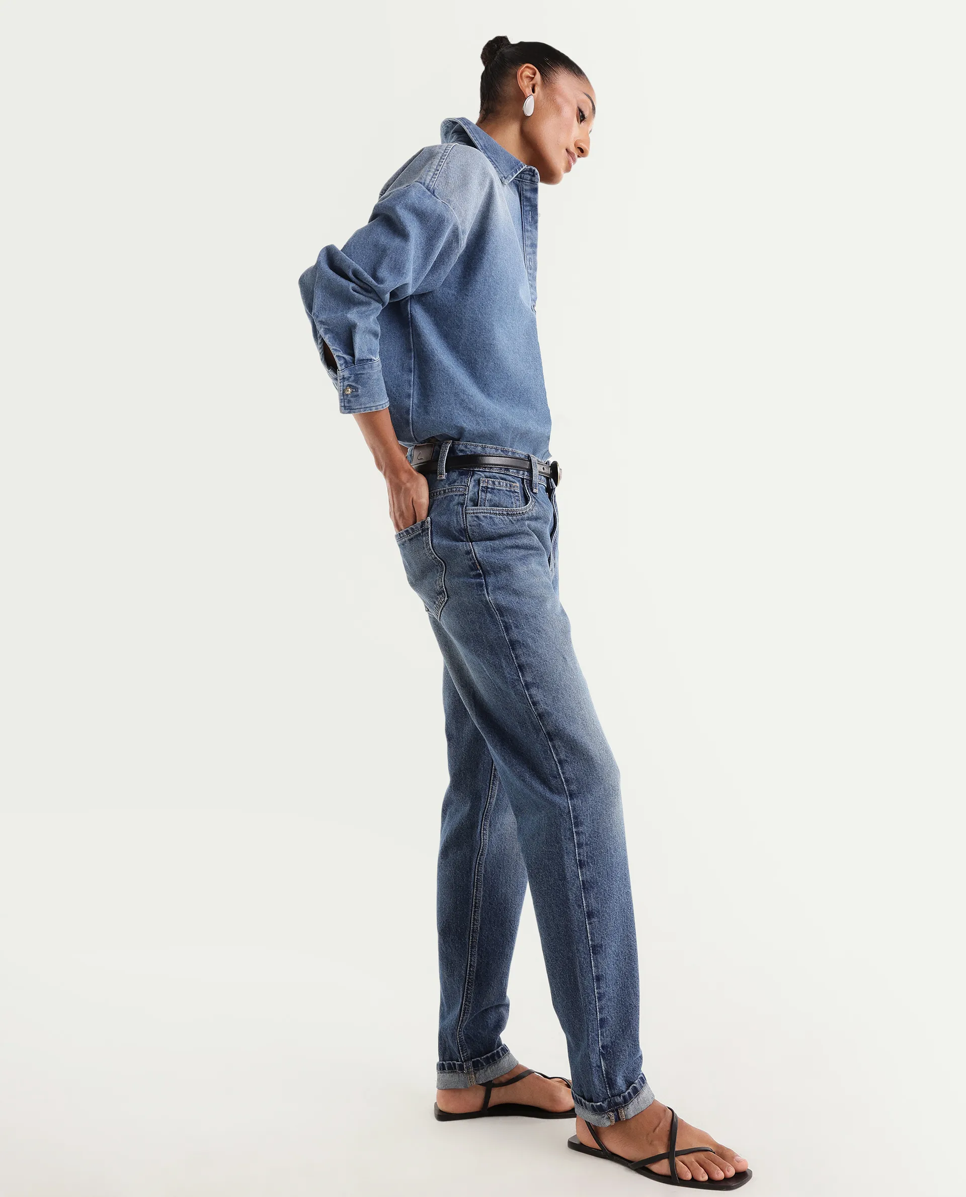 Rareism Women's Momlim Blue Cotton Blend Mom Fit Plain Jeans - Image 5