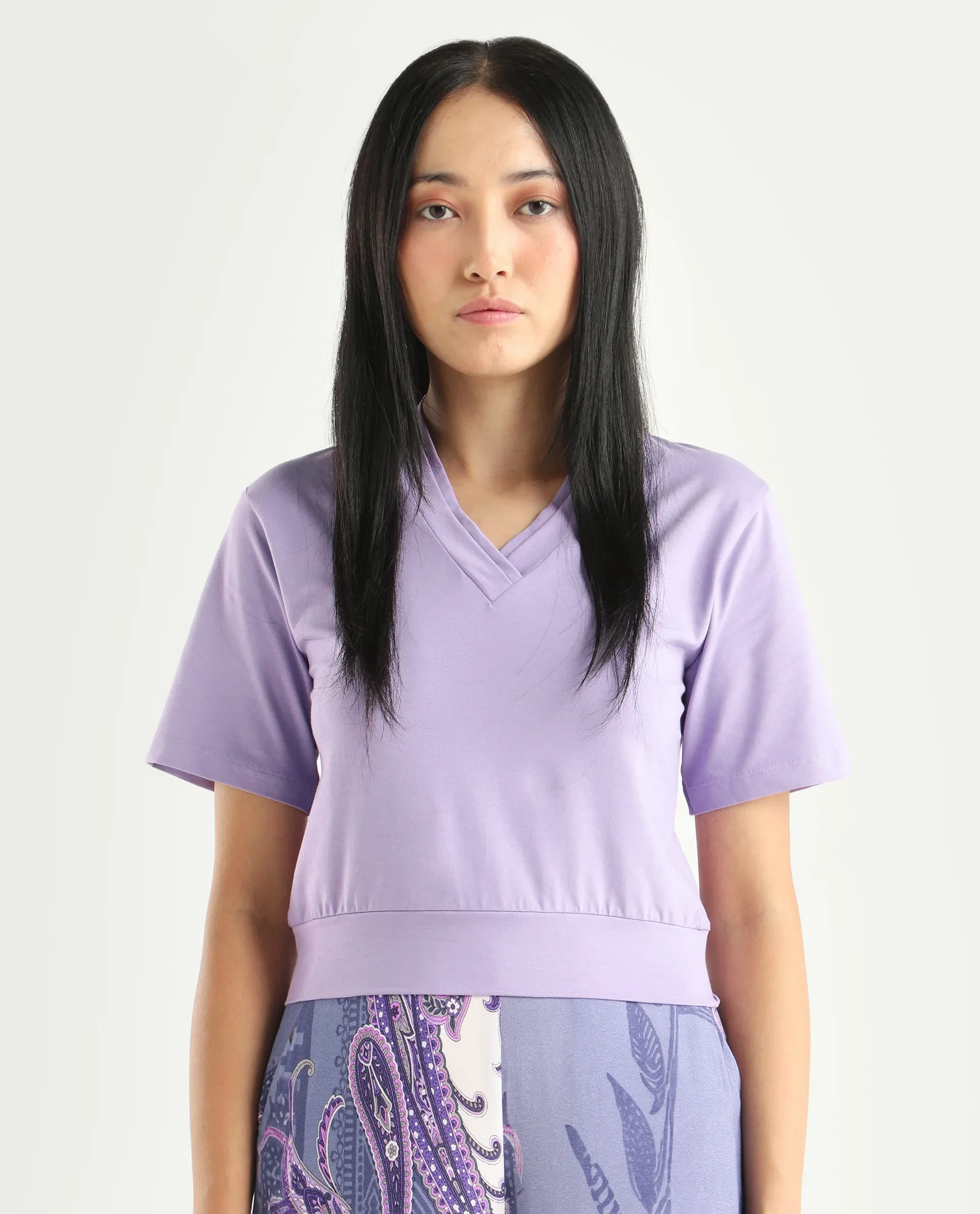 Rareism Women's Moonray Light Purple Knit V-Neck Plain Regular Fit Top - Image 3
