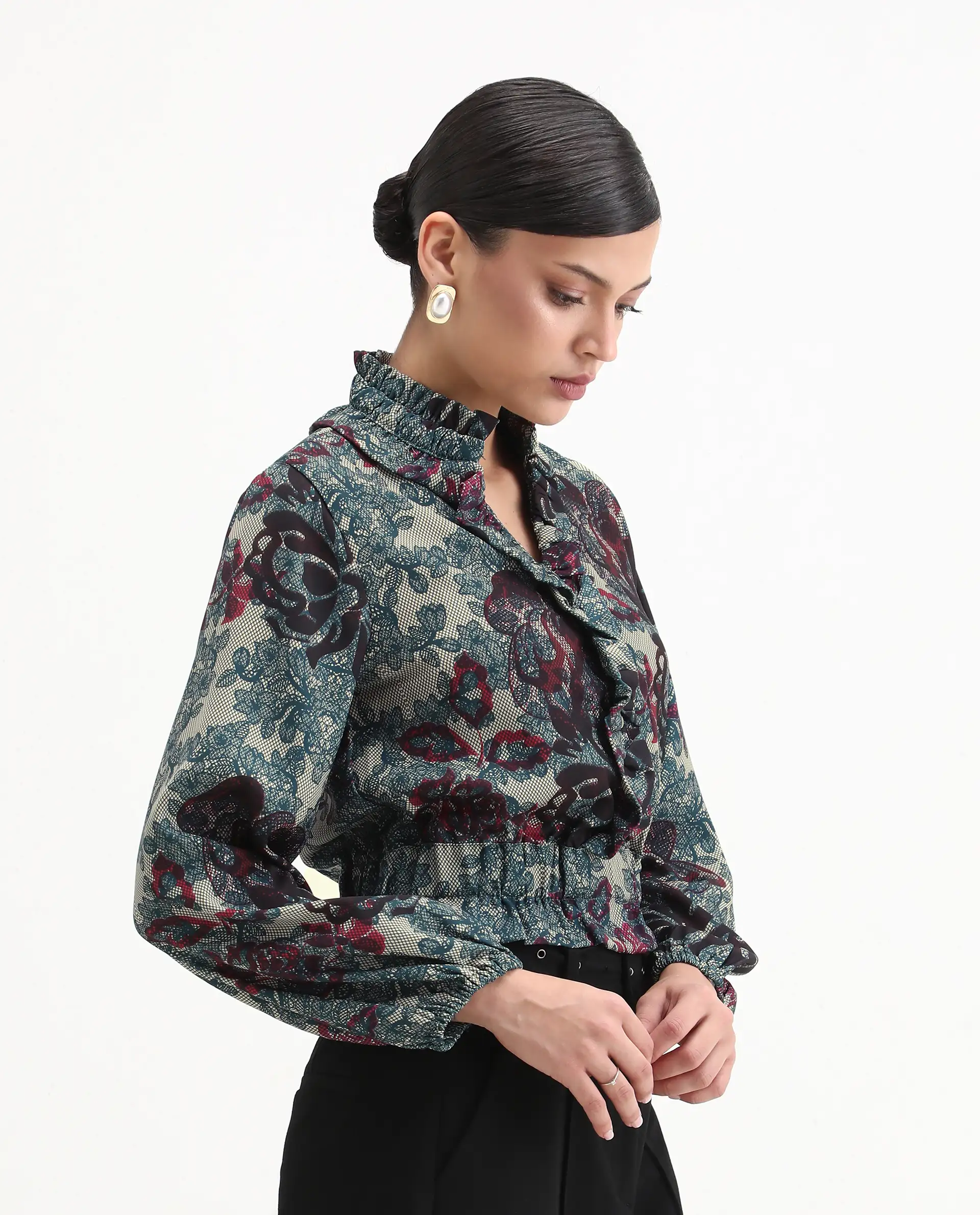 Rareism Women's Mugla Multi Polyester Blend V-Neck Floral Print Balloon Sleeve Crop Regular Fit Top - Image 5