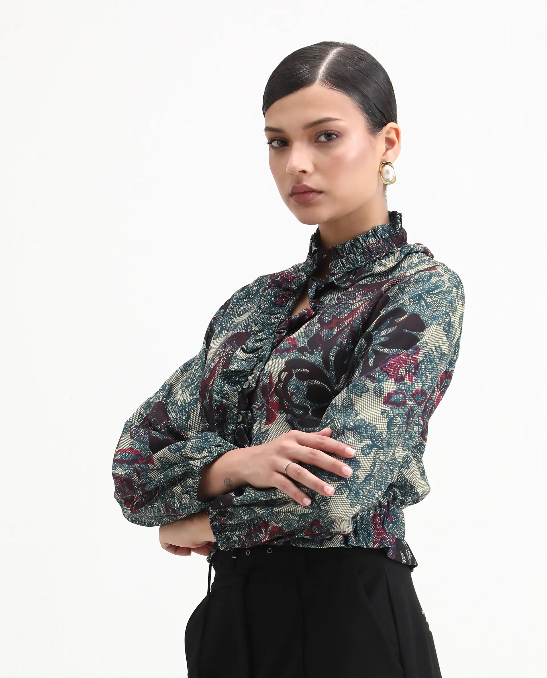 Rareism Women's Mugla Multi Polyester Blend V-Neck Floral Print Balloon Sleeve Crop Regular Fit Top - Image 6