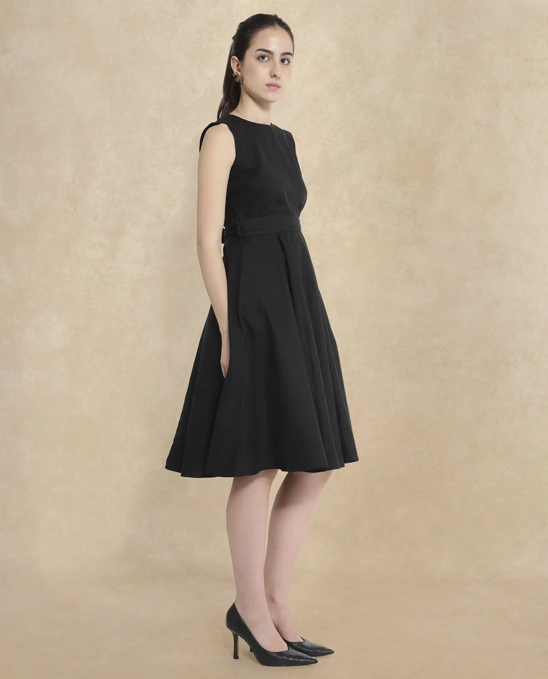 Rareism Women's Mulana Black Polyester Blend Crew Neck Plain Sleeveless Midi Regular Fit Dress - Image 4