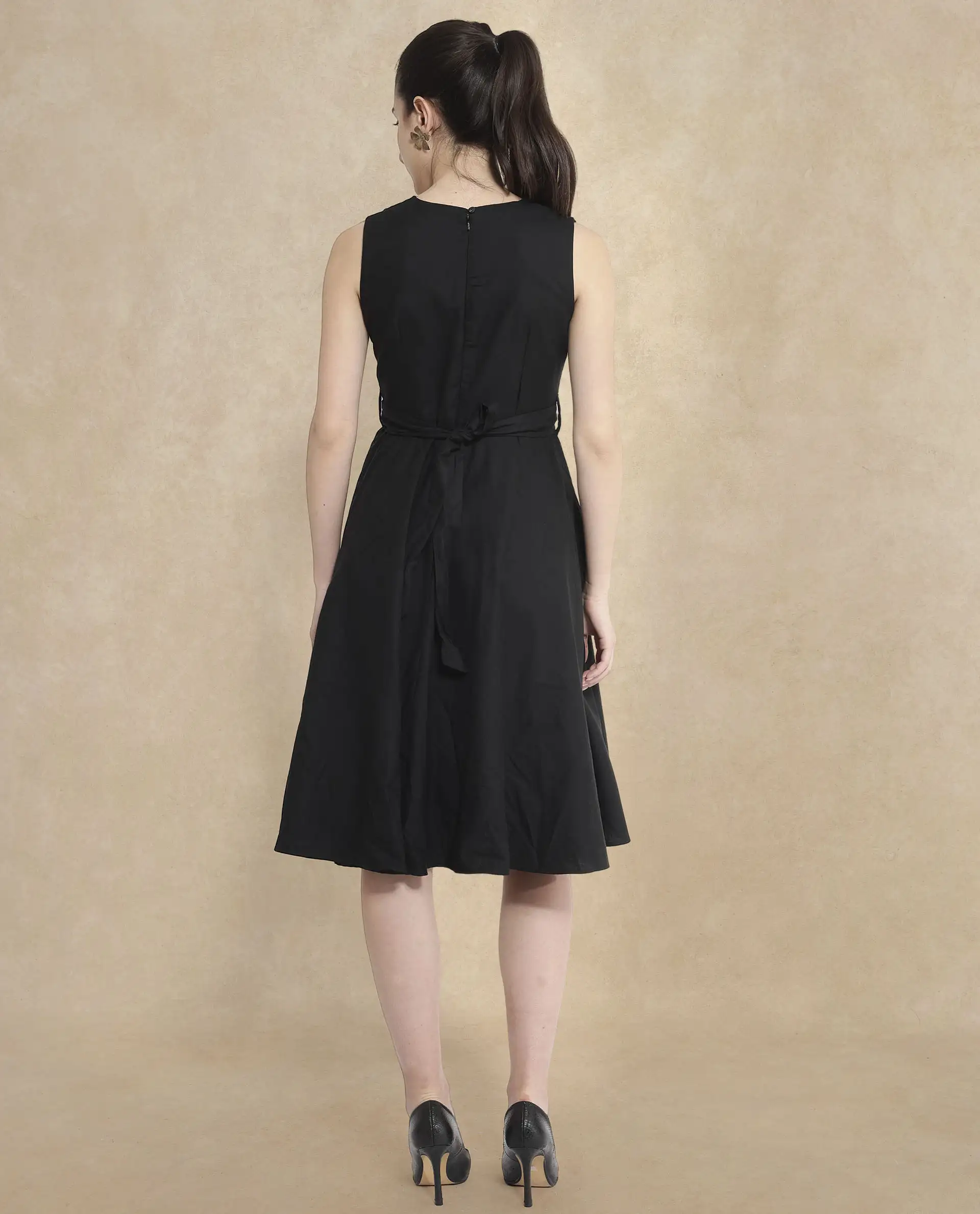 Rareism Women's Mulana Black Polyester Blend Crew Neck Plain Sleeveless Midi Regular Fit Dress - Image 7