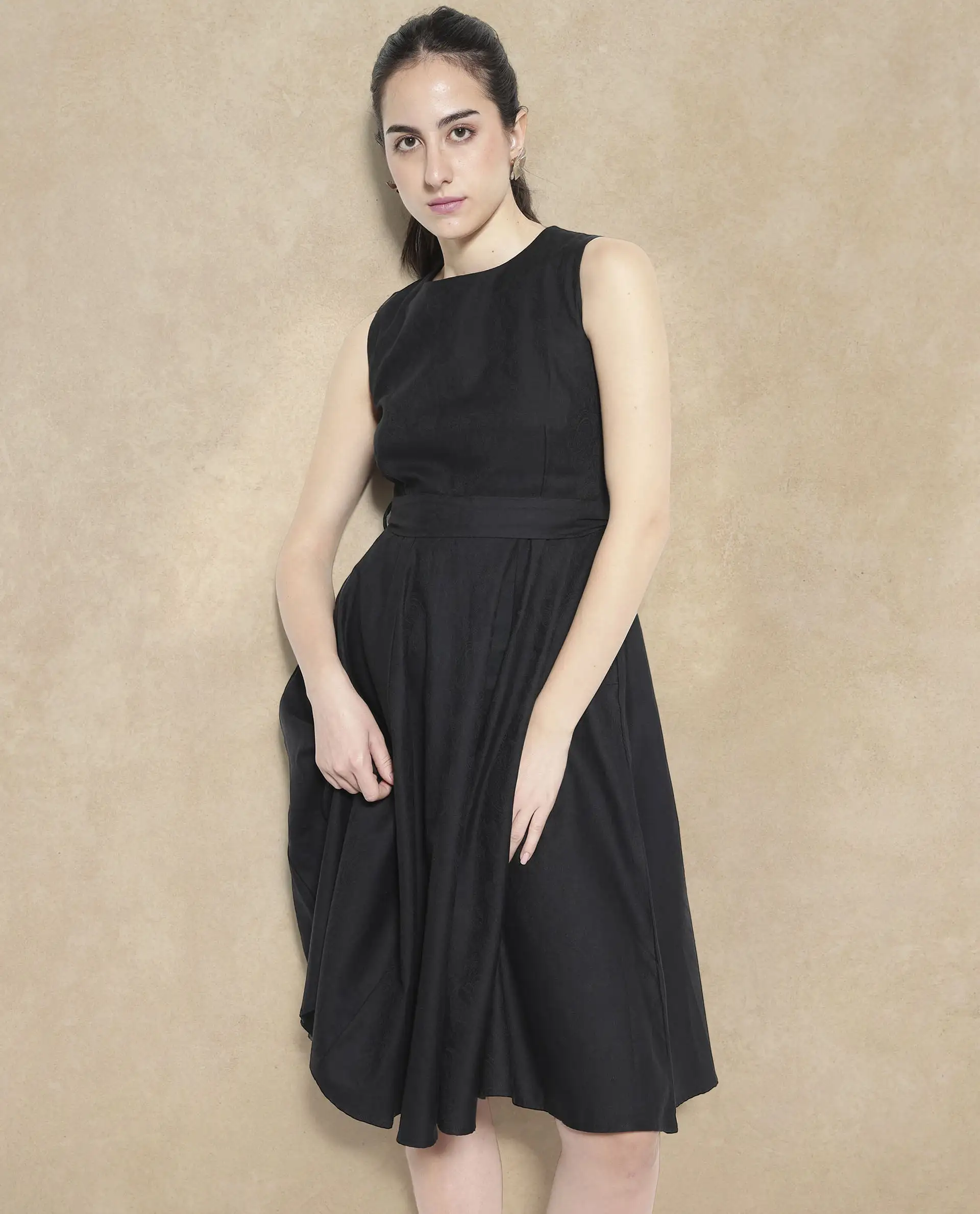 Rareism Women's Mulana Black Polyester Blend Crew Neck Plain Sleeveless Midi Regular Fit Dress - Image 8
