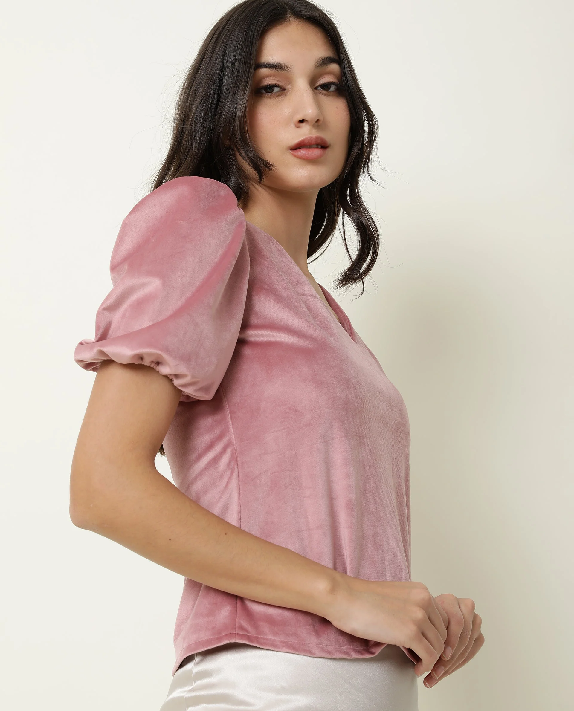 Rareism Women's Mun Pink Velvet V-Neck Plain Cuffed Sleeve Crop Regular Fit Top - Image 4