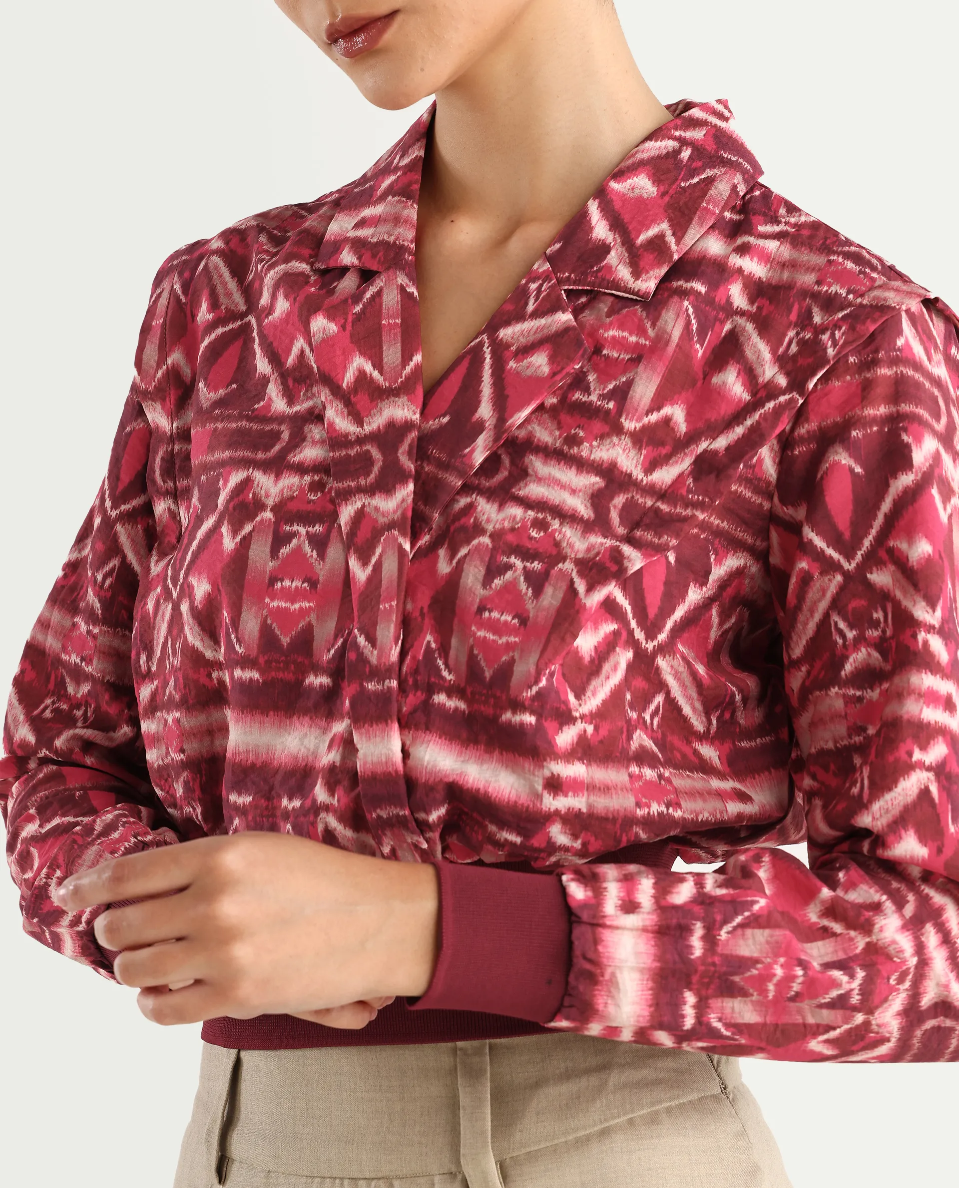 Rareism Women's Mus Multi Nylon Blend V-Neck Abstract Print Cuffed Sleeve Regular Fit Top - Image 5