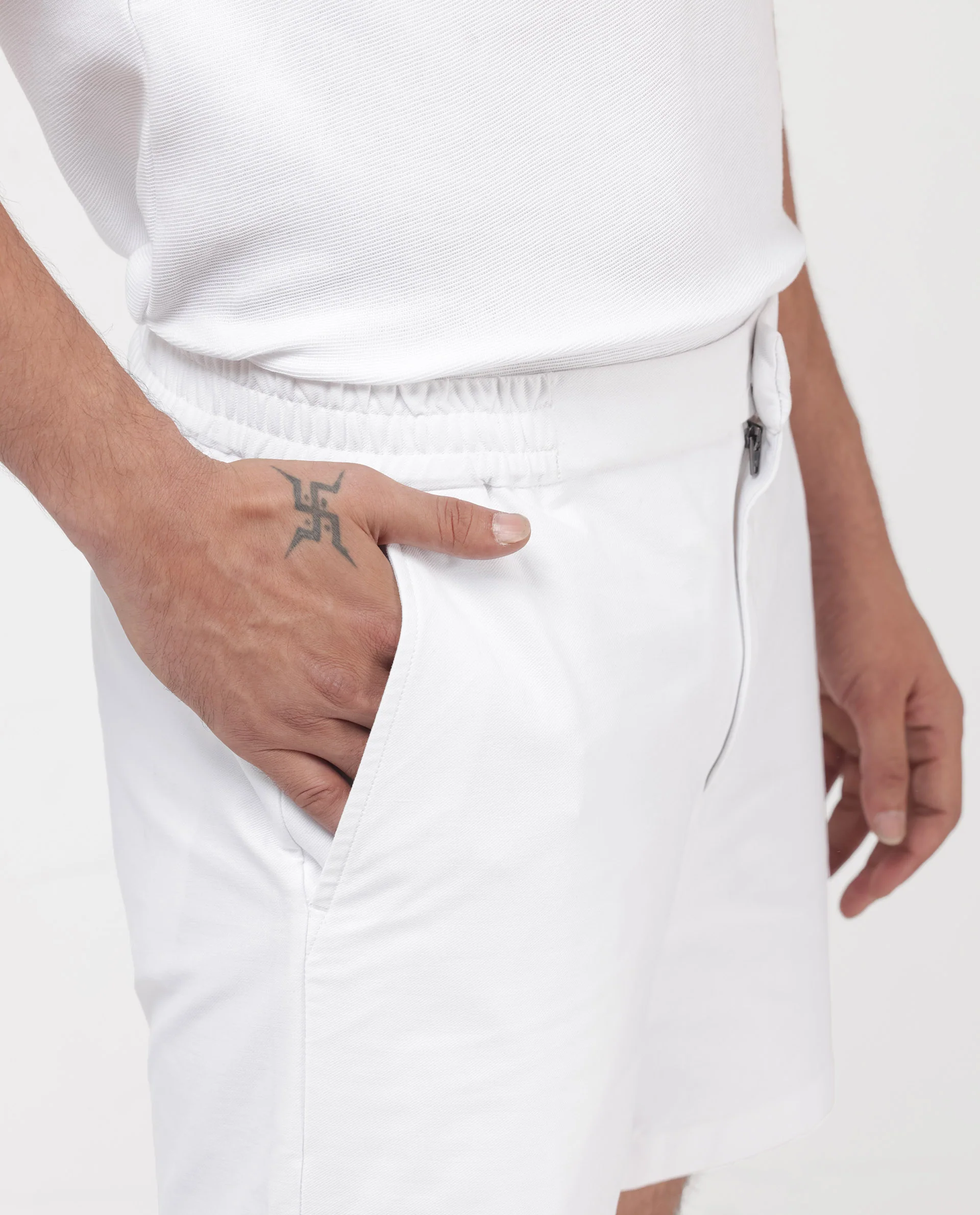 Rare Rabbit Men's Myka White Cotton Plain Relaxed Fit Shorts - Image 3