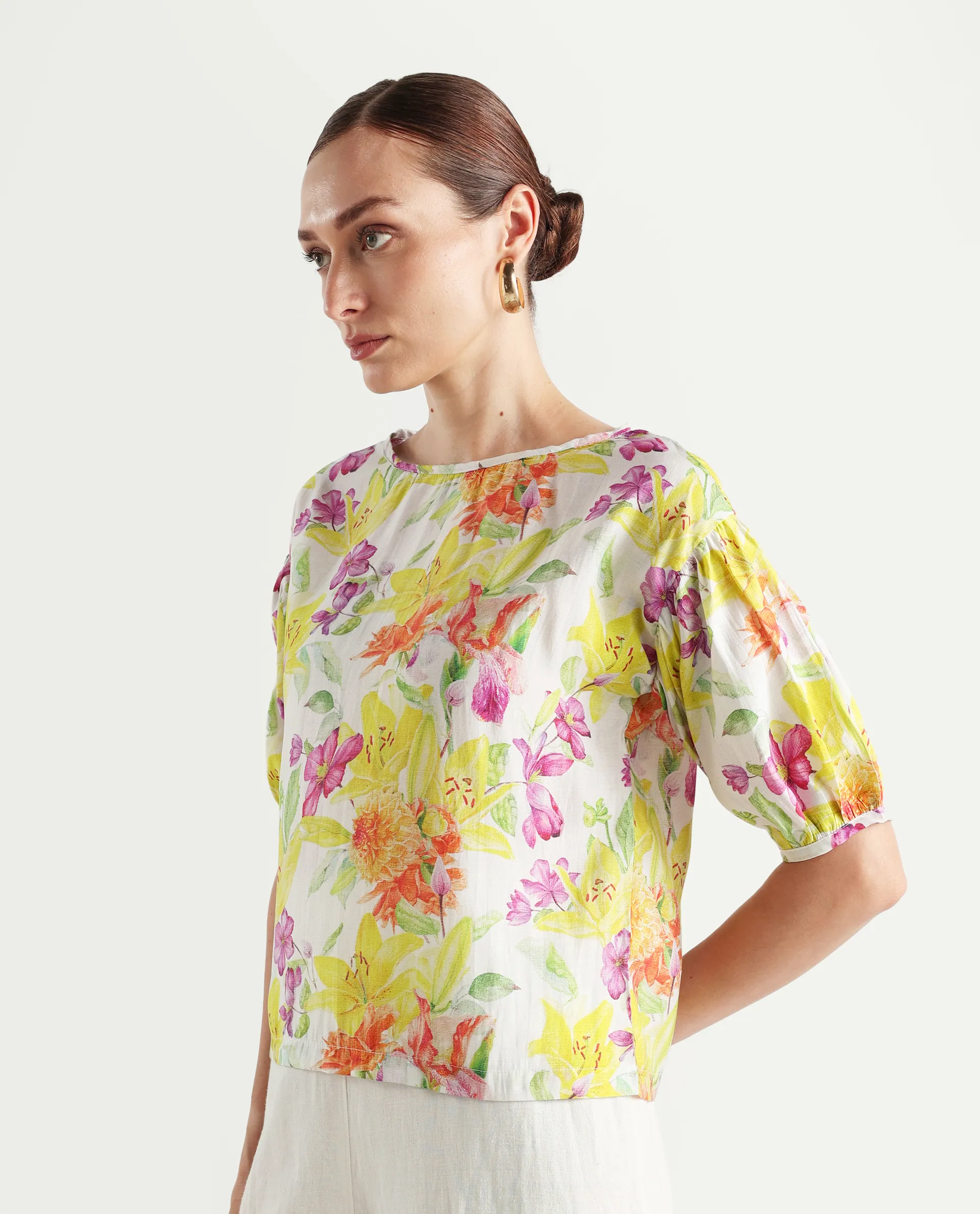Rareism Women's Naldu Multi Viscose Crew Neck Floral Print Bishop Sleeve Boxy Fit Top - Image 5