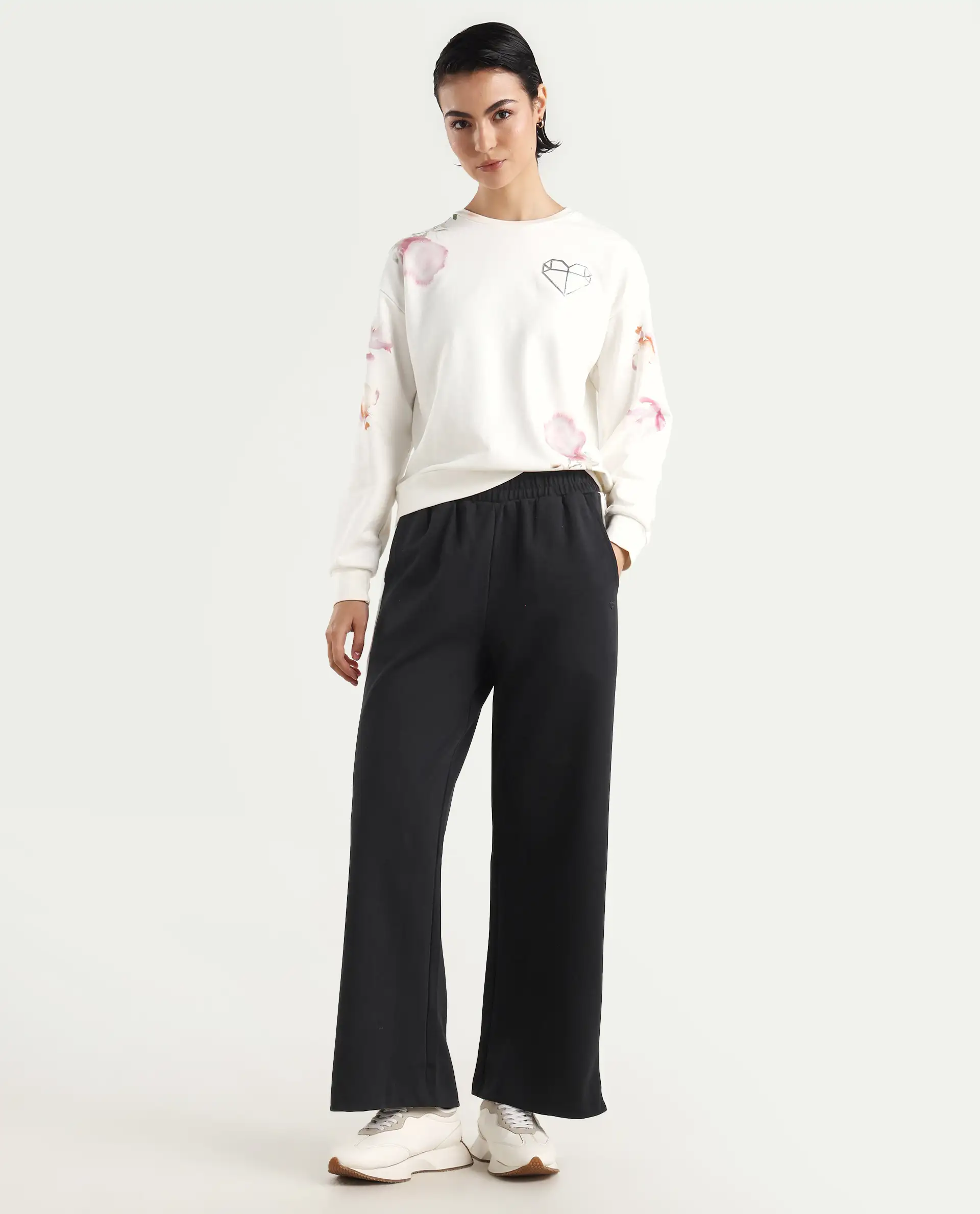 Rareism Women's Naut Black Cotton Plain Ankle Length Wide Track Pant - Image 3