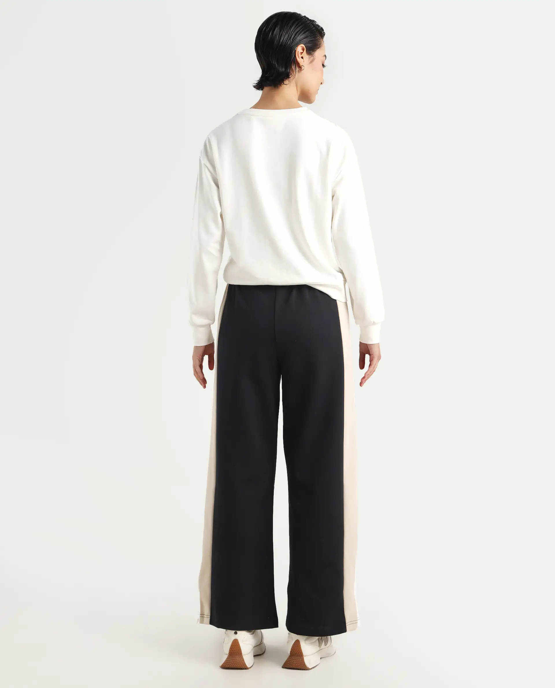 Rareism Women's Naut Black Cotton Plain Ankle Length Wide Track Pant - Image 7