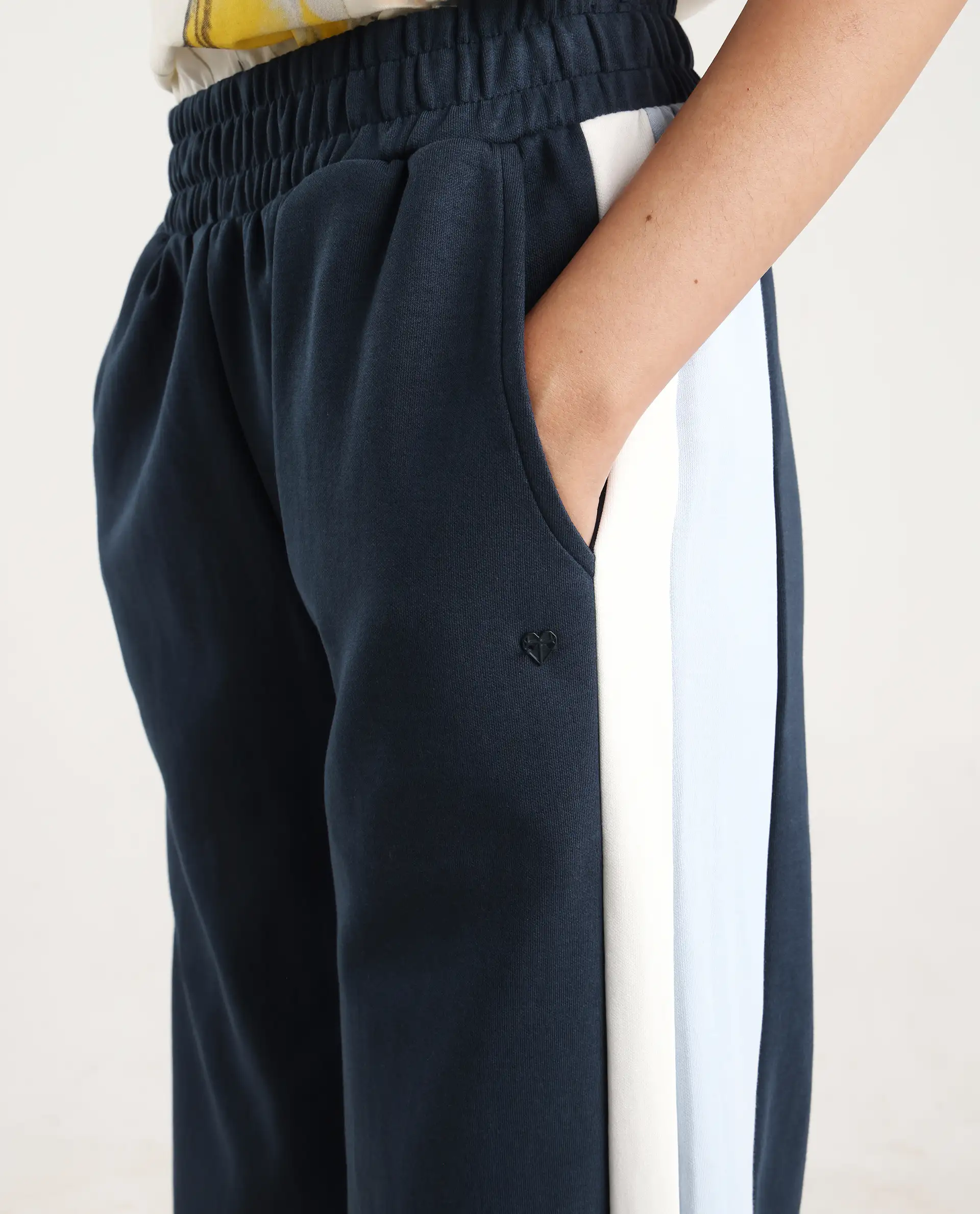 Rareism Women's Naut Navy Cotton Plain Ankle Length Wide Track Pant - Image 4