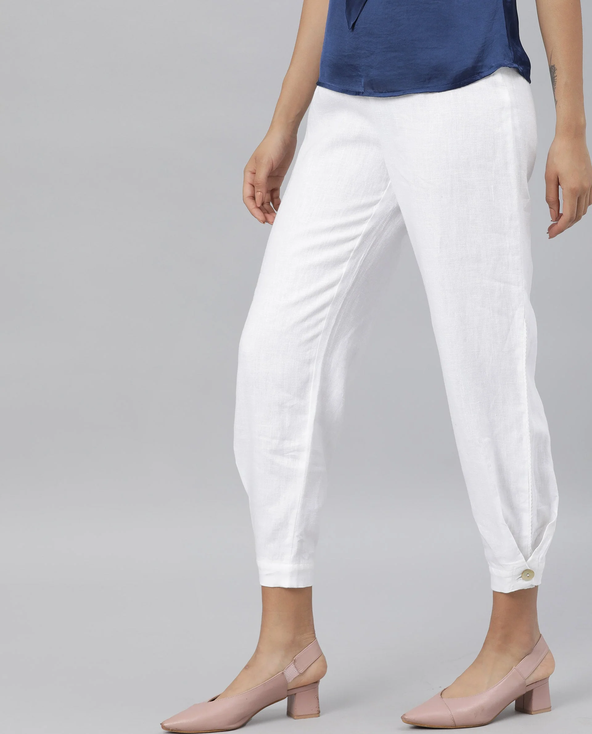 Rareism Women's Navi White Linen Plain Knee Length Regular Fit Trouser - Image 2