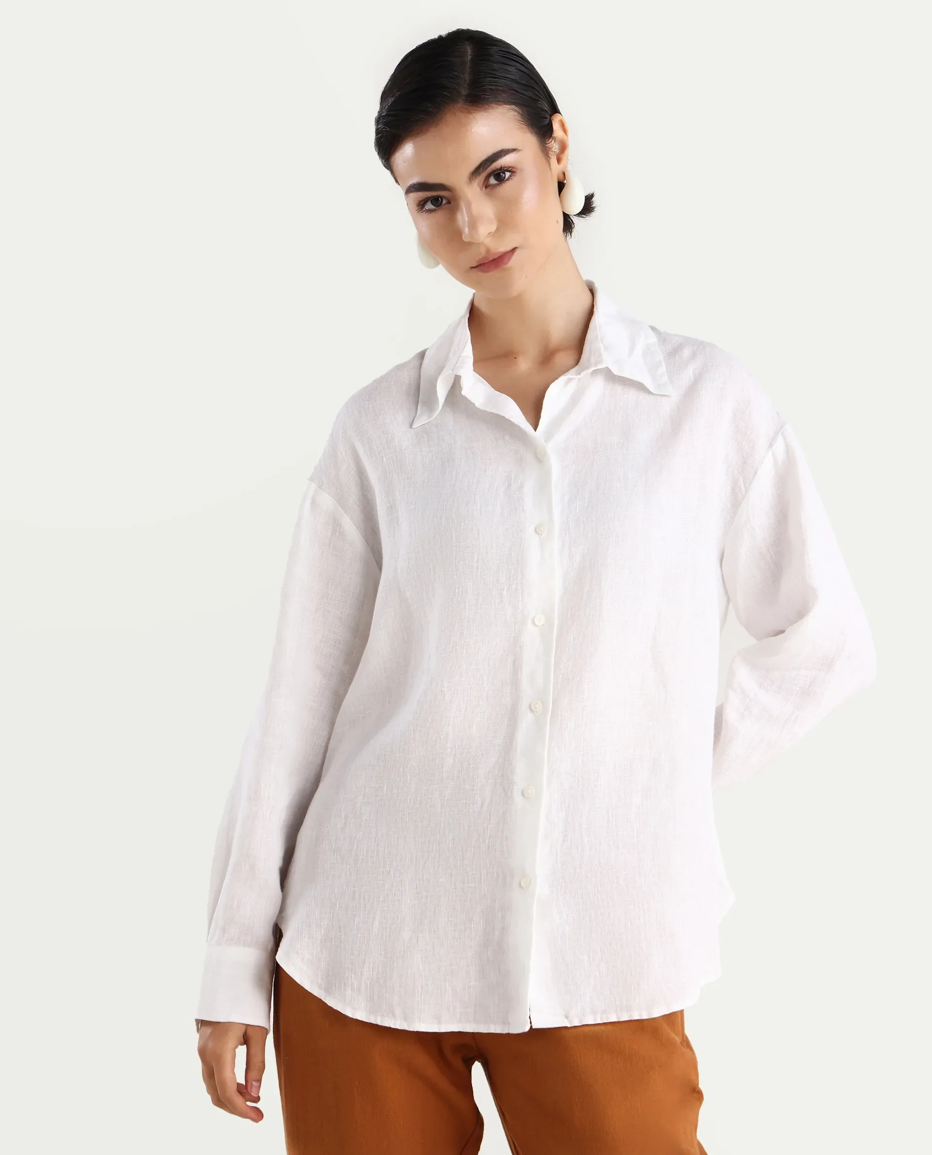 Rareism Women's Nenorat White 100% Linen Spread Collar Boxy Fit Shirt - Image 3