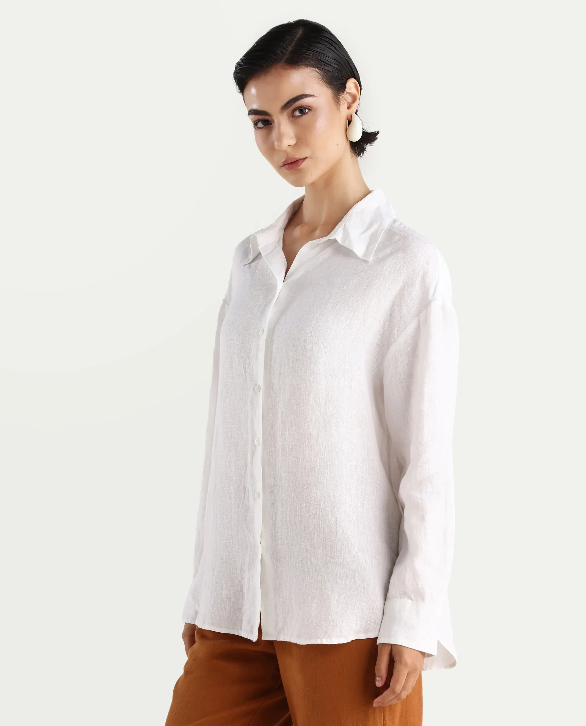 Rareism Women's Nenorat White 100% Linen Spread Collar Boxy Fit Shirt - Image 7
