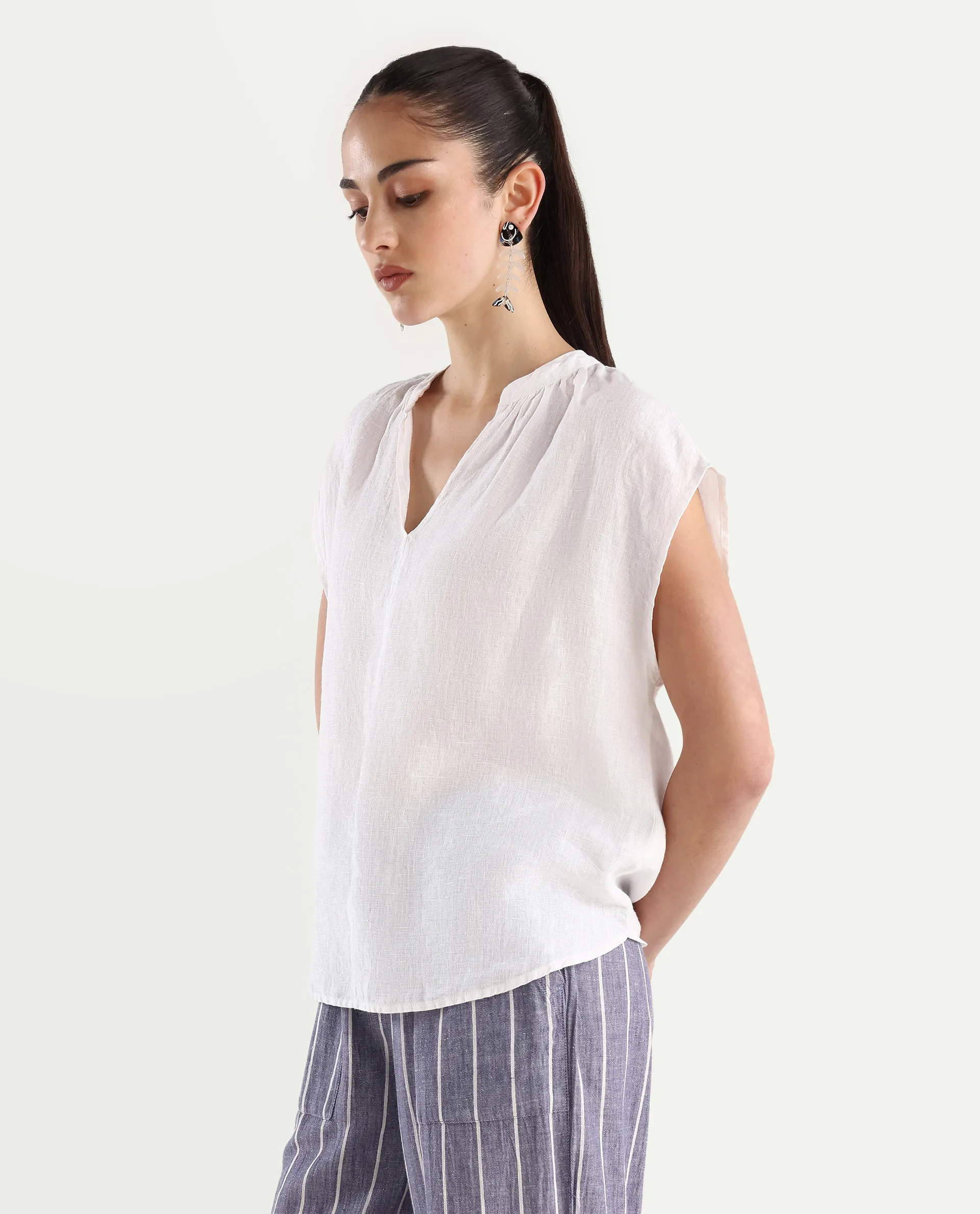 Rareism Women's Nenso White 100% Linen Extended Sleeves Mandarin Collar Relaxed Fit Plain Top - Image 5