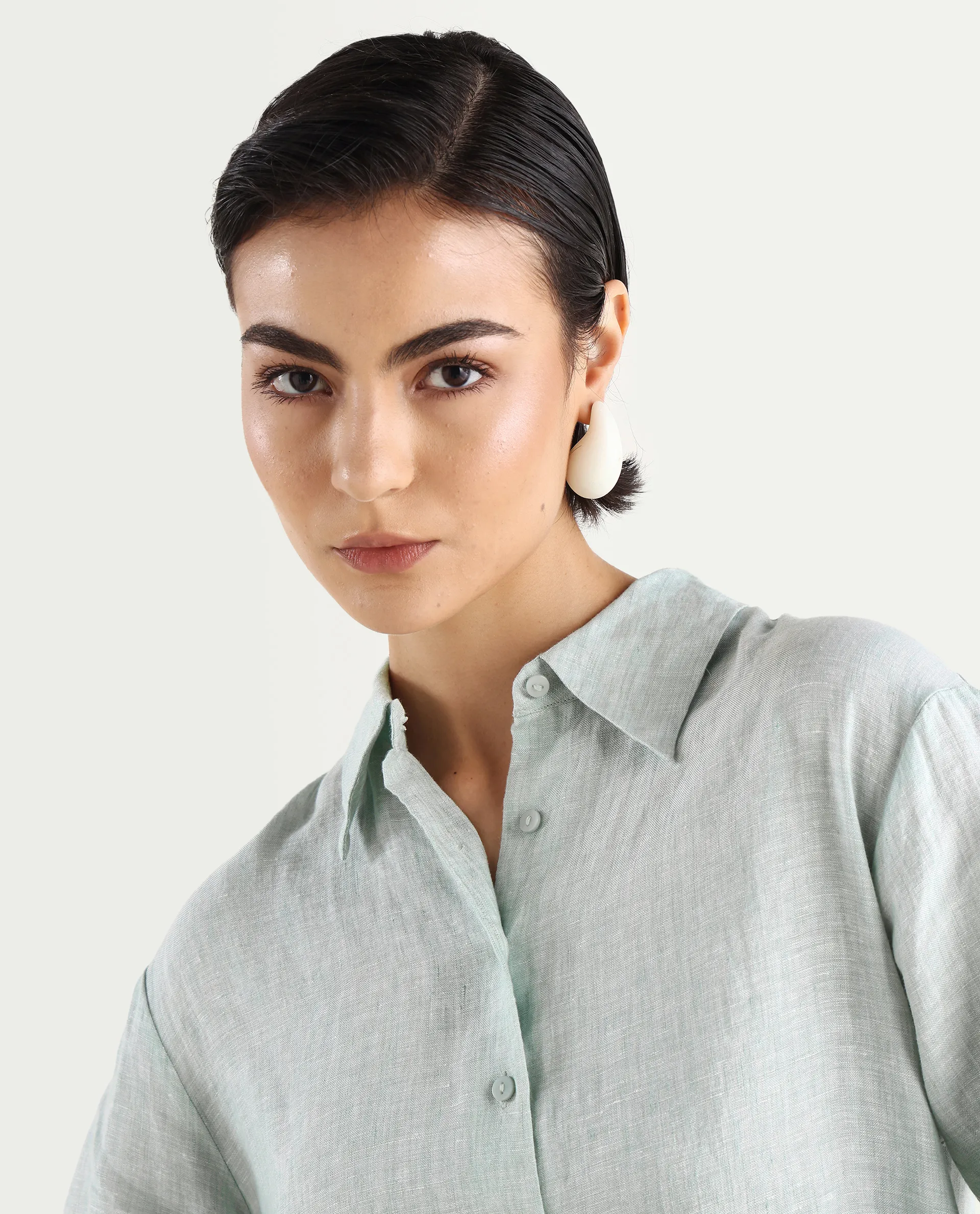 Rareism Women's Nentu Dusky Green 100% Linen Cuffed Sleeve Spread Collar Relaxed Fit Plain Dress - Image 4