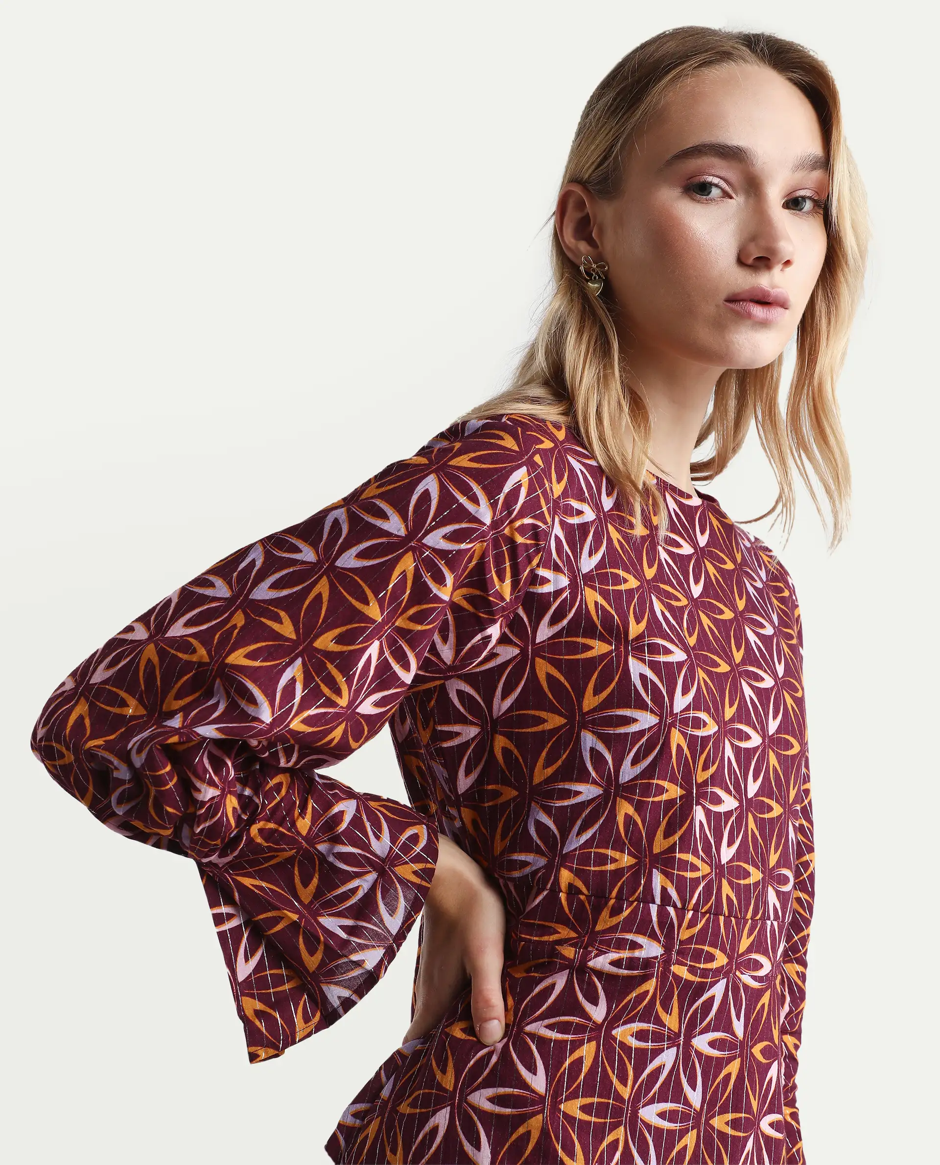 Rareism Women's Nesia Multi Cotton Sweetheart Neck Geometric Print Puff Sleeves Knee Length Tiered Dress - Image 4