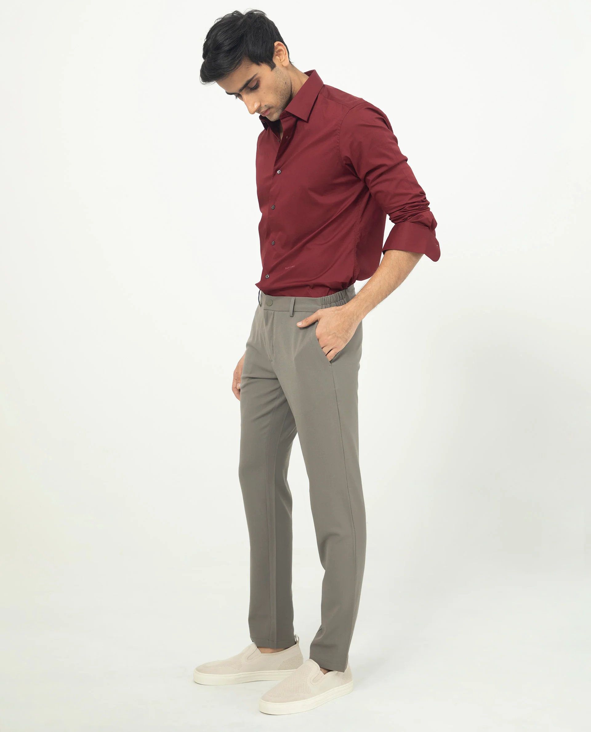 Rare Rabbit Men's Neutons Maroon Cotton Plain Regular Fit Full Sleeve Collared Shirt - Image 8