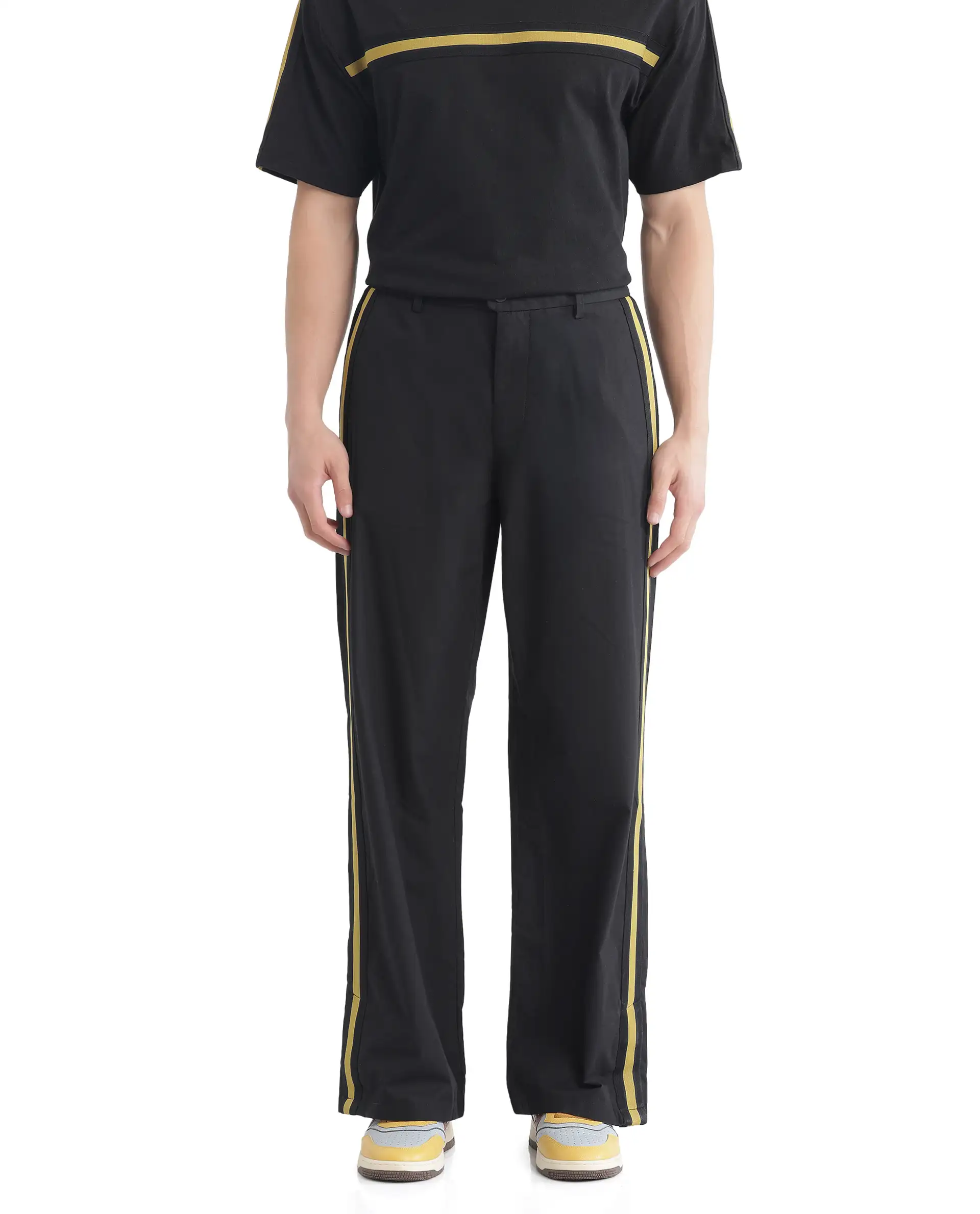 Rare Rabbit Men's Newnon Black Cotton Plain Baggy Fit Track Pant
